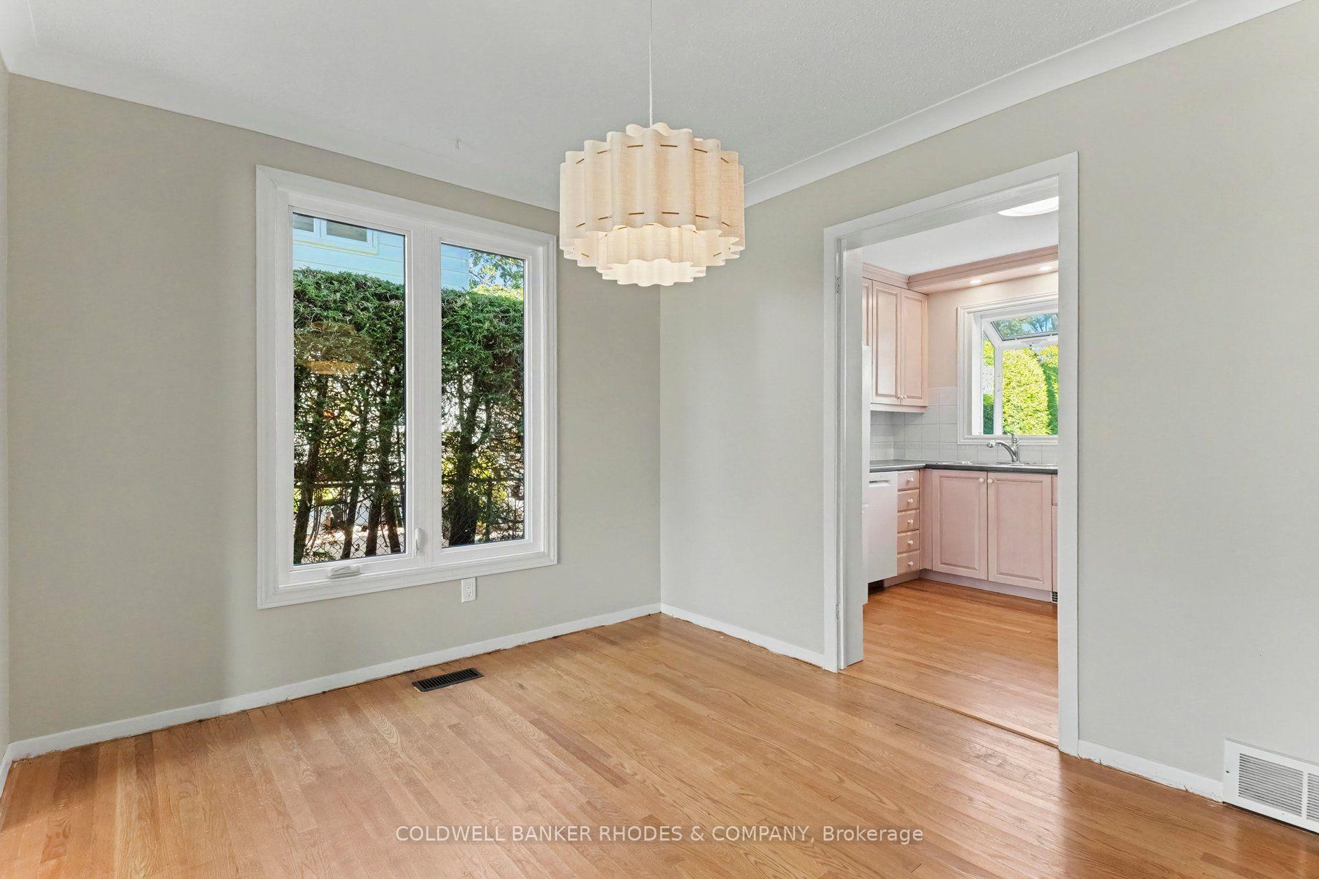 Photo 7 of 659 Ingram Crescent, Ottawa, Beacon Hill North — HOMEH