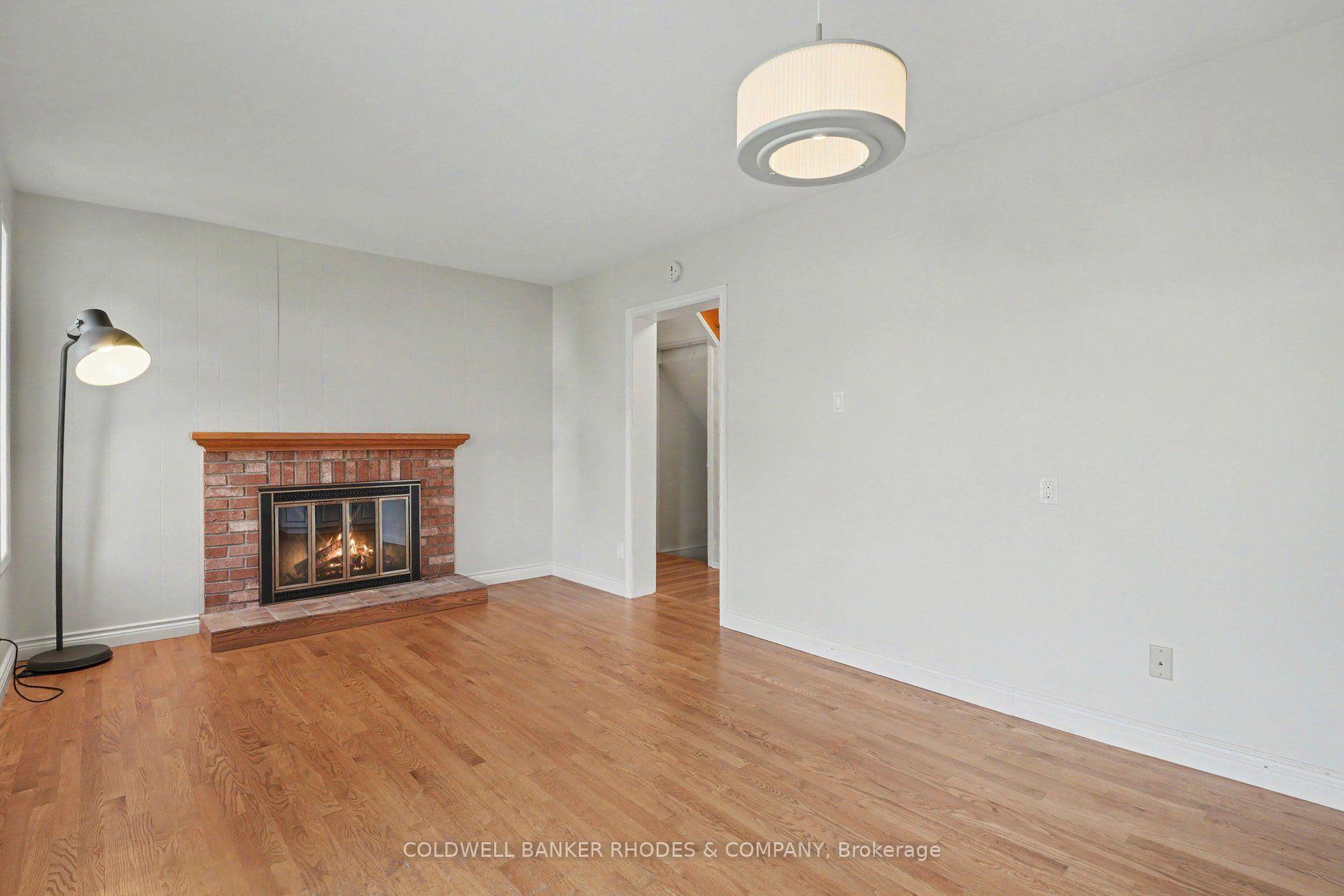Photo 10 of 659 Ingram Crescent, Ottawa, Beacon Hill North — HOMEH