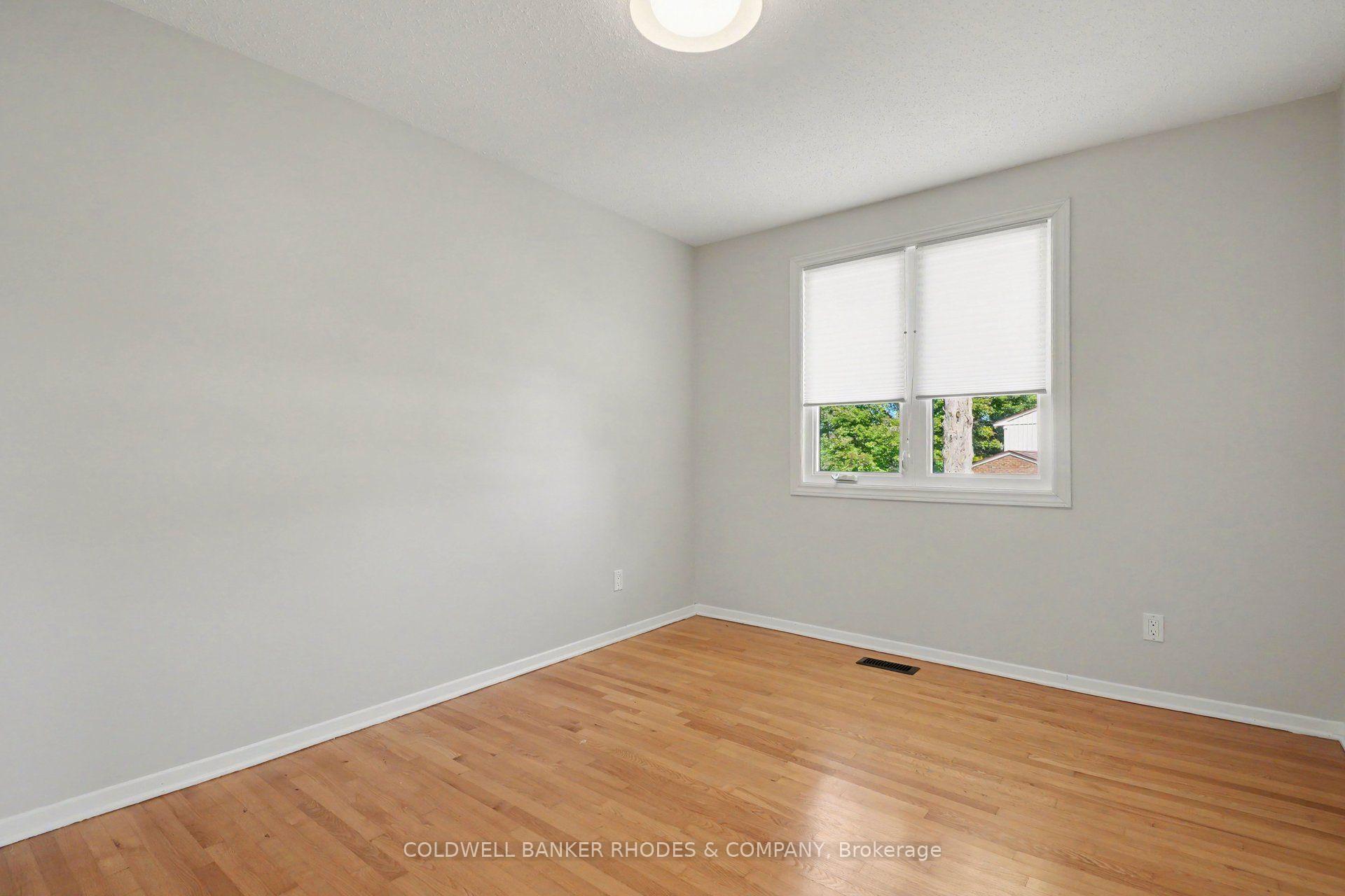 Photo 24 of 659 Ingram Crescent, Ottawa, Beacon Hill North — HOMEH