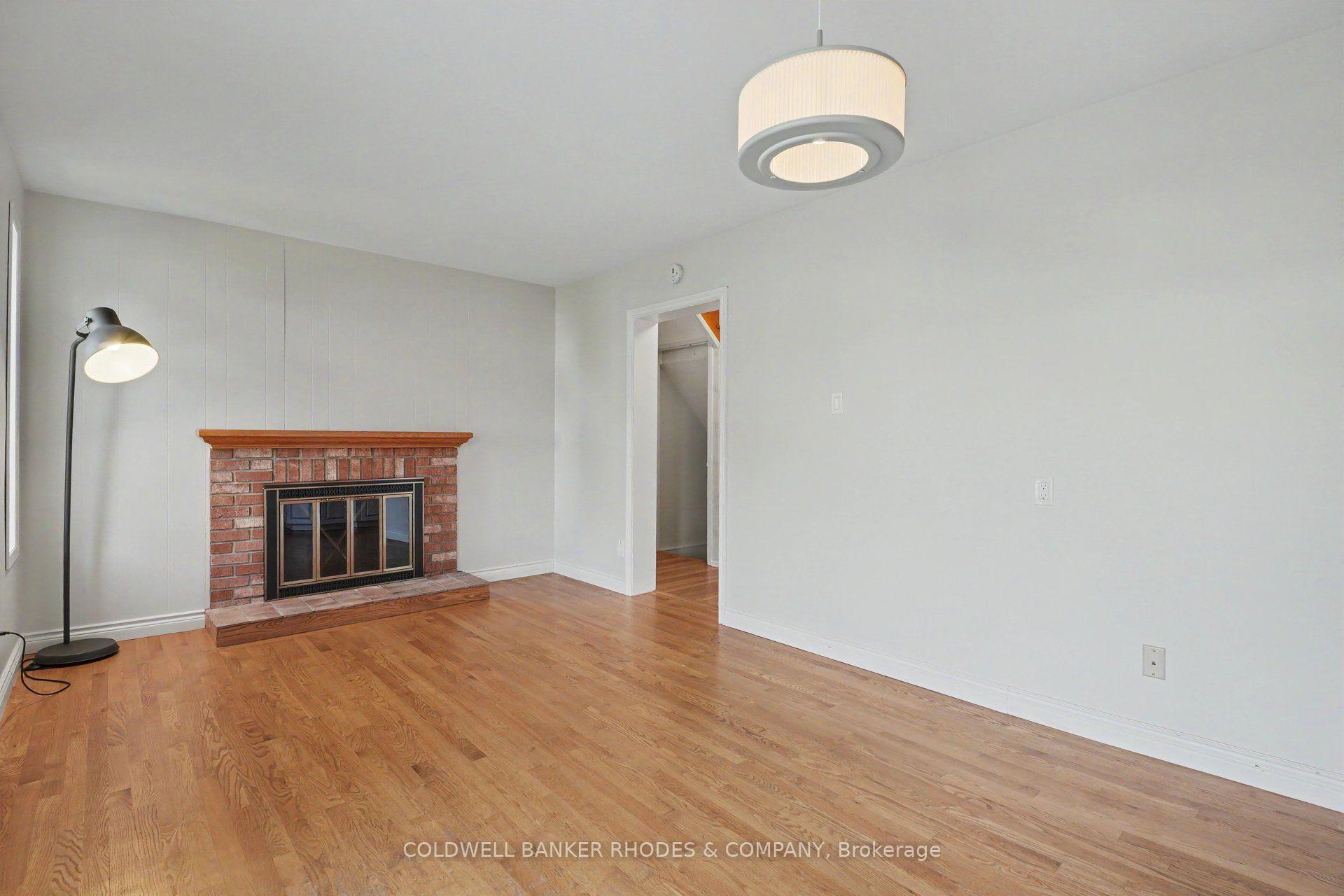 Photo 11 of 659 Ingram Crescent, Ottawa, Beacon Hill North — HOMEH