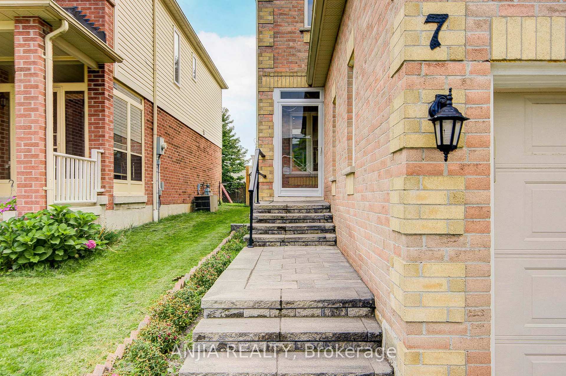 Photo 33 of 7 Allayden Drive, Whitby, Lynde Creek — HOMEH