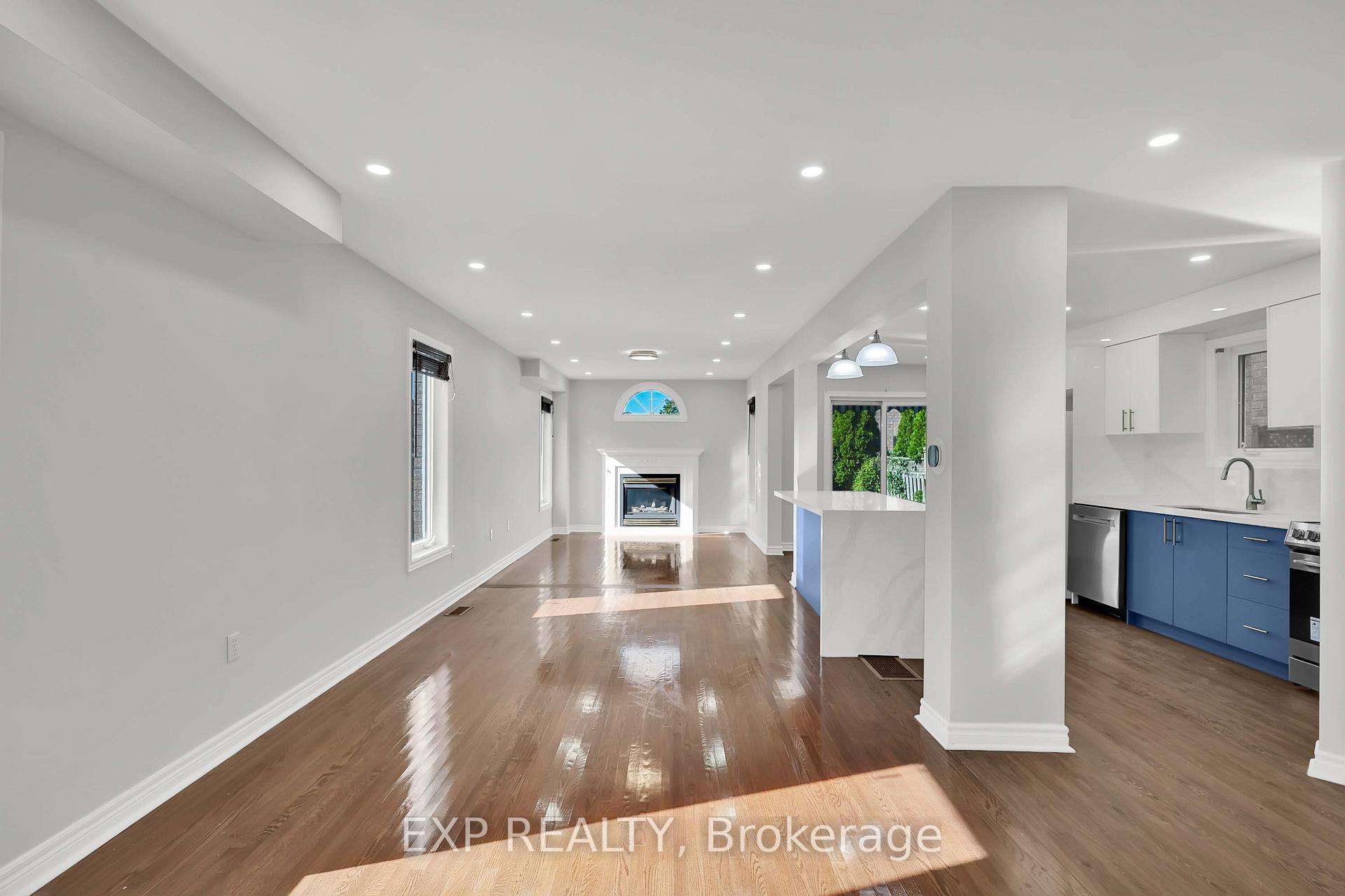 Photo 9 of 6 Purdy Crescent W, North York, Humberlea-Pelmo Park — HOMEH