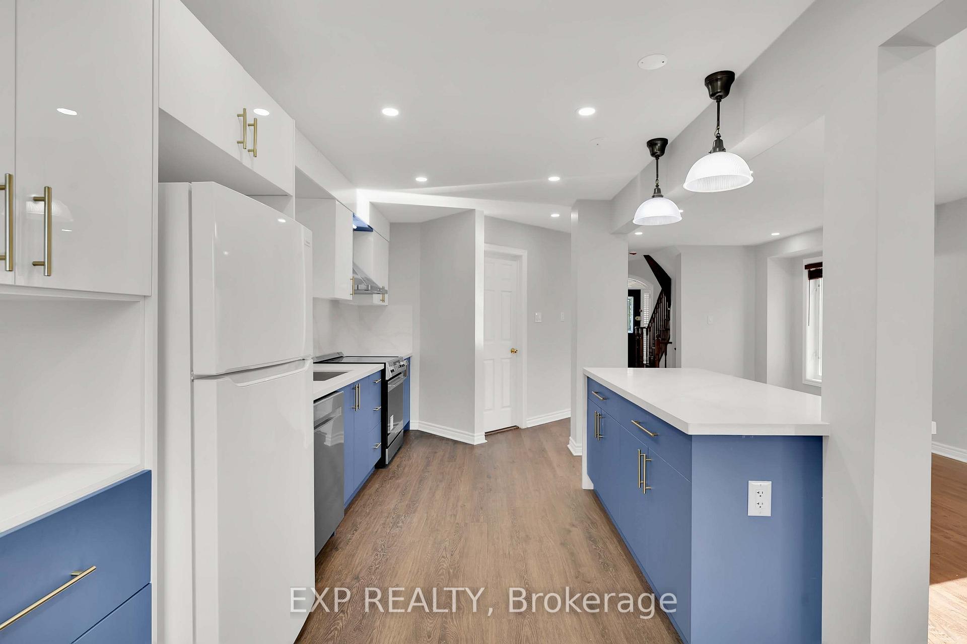 Photo 16 of 6 Purdy Crescent W, North York, Humberlea-Pelmo Park — HOMEH
