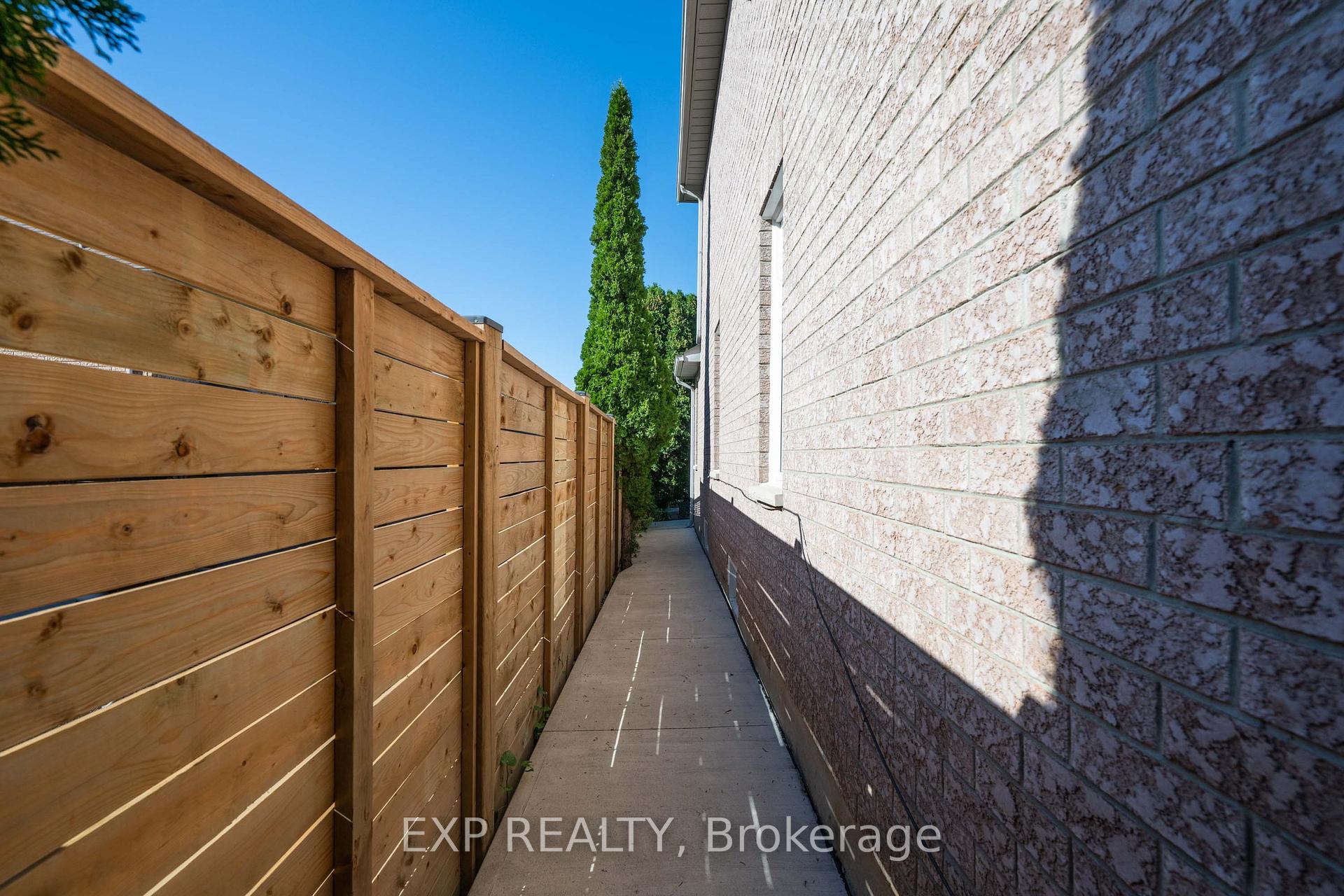 Photo 40 of 6 Purdy Crescent W, North York, Humberlea-Pelmo Park — HOMEH