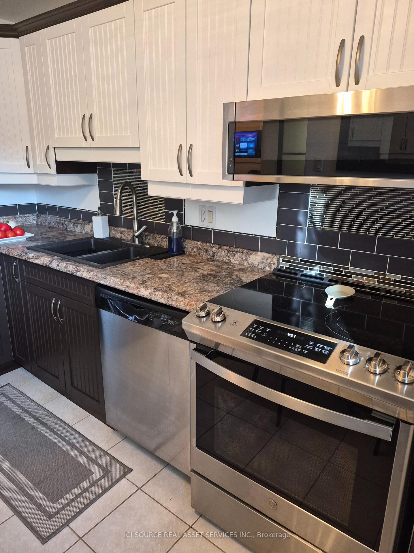 Photo 3 of 1576 Lassiter Terrace, Ottawa, Beaconwood — HOMEH