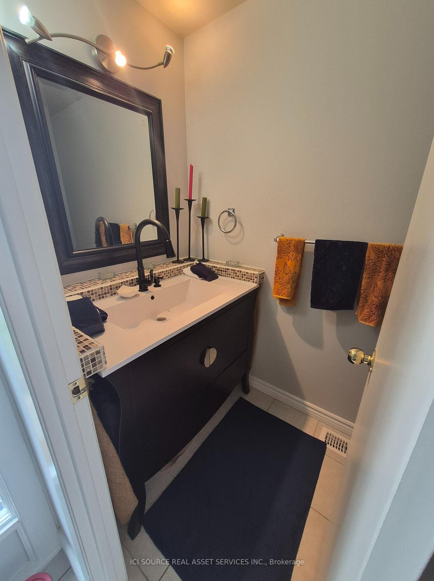 Photo 6 of 1576 Lassiter Terrace, Ottawa, Beaconwood — HOMEH