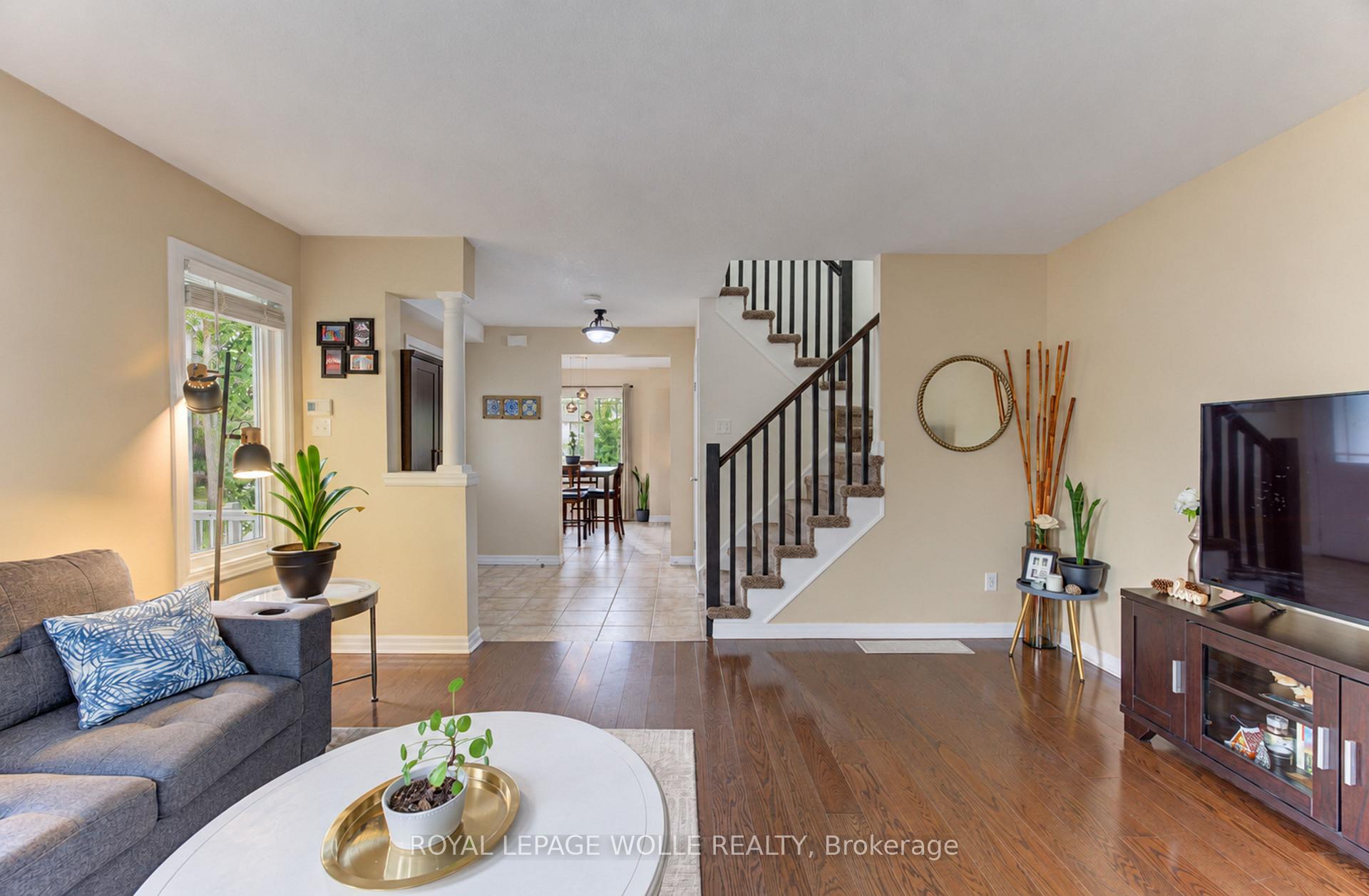 Photo 10 of Unit 40, 10 Foxglove Crescent, Kitchener, Larentian West — HOMEH