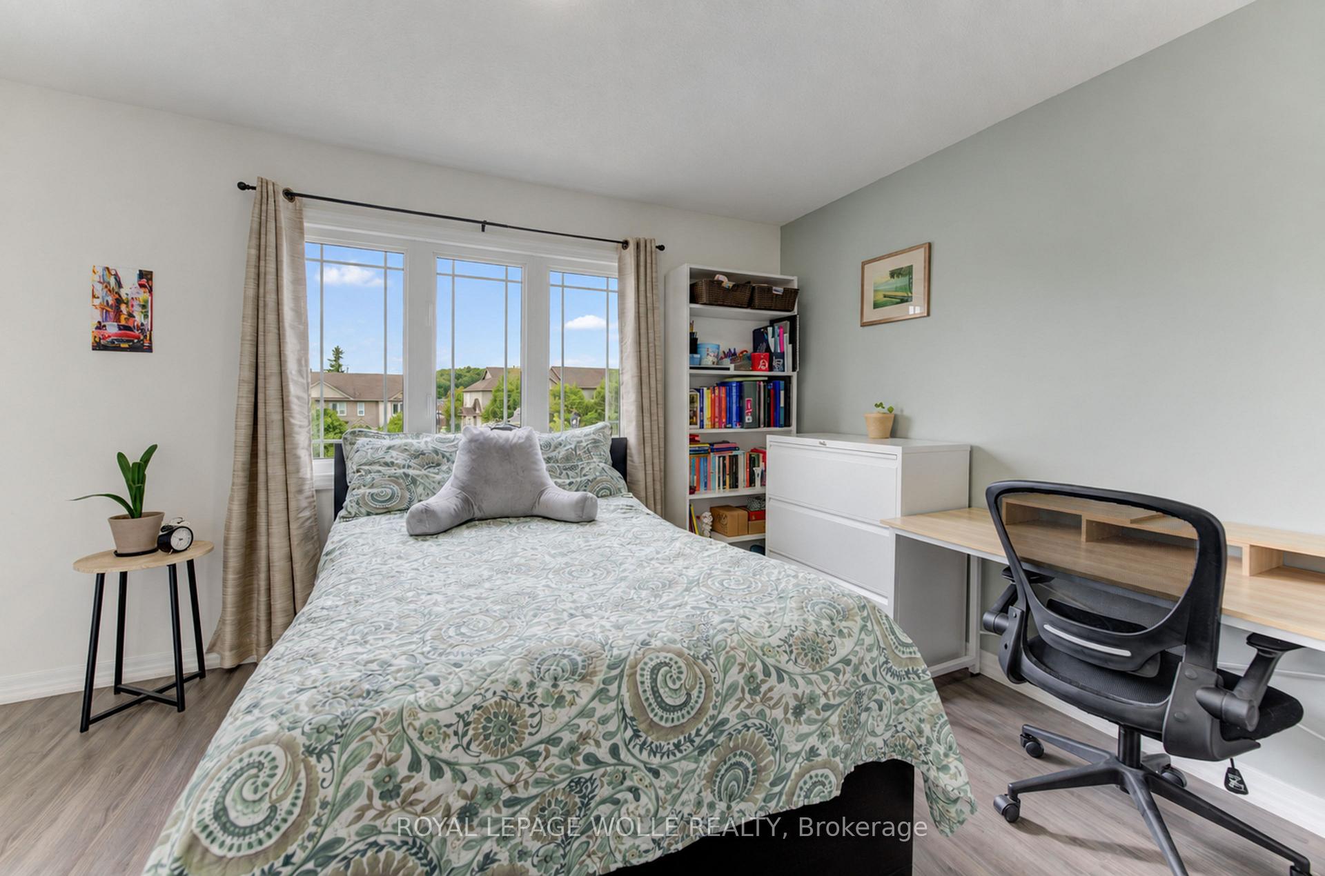 Photo 23 of Unit 40, 10 Foxglove Crescent, Kitchener, Larentian West — HOMEH