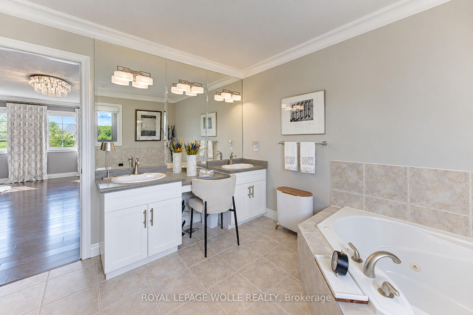 Photo 30 of 231 Hawkswood Drive, Kitchener, Bridgeport — HOMEH