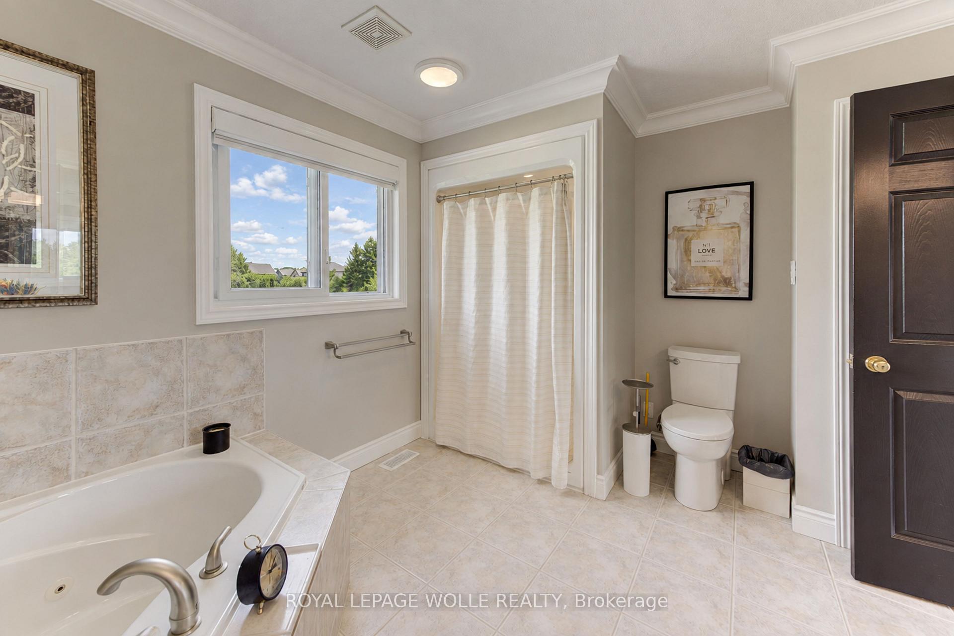 Photo 31 of 231 Hawkswood Drive, Kitchener, Bridgeport — HOMEH
