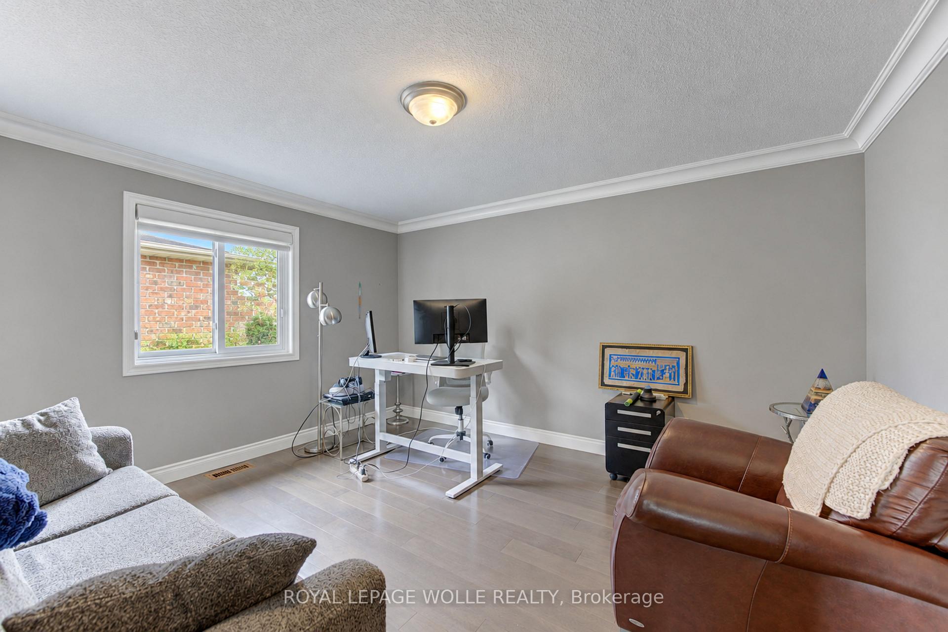 Photo 32 of 231 Hawkswood Drive, Kitchener, Bridgeport — HOMEH
