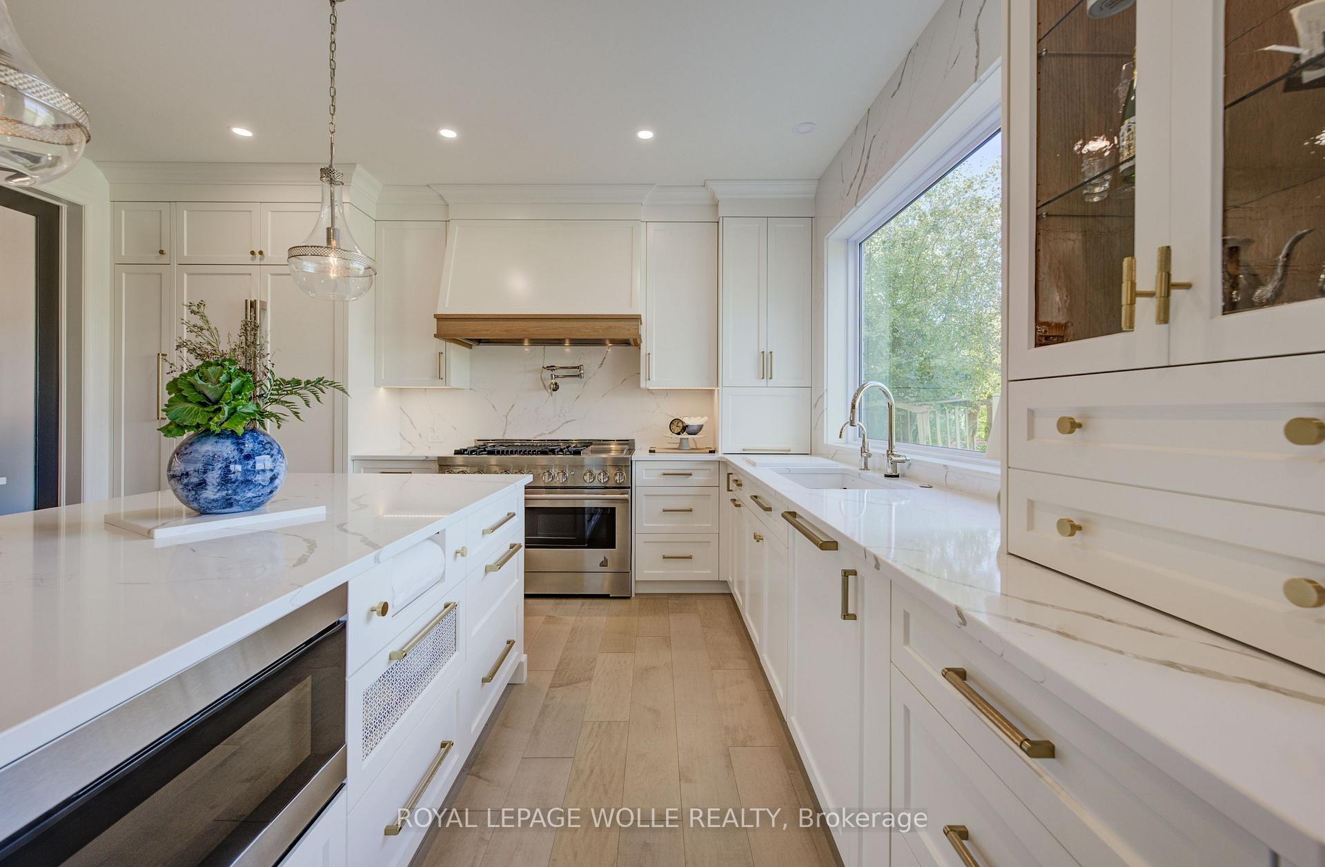 Photo 10 of 231 Hawkswood Drive, Kitchener, Bridgeport — HOMEH