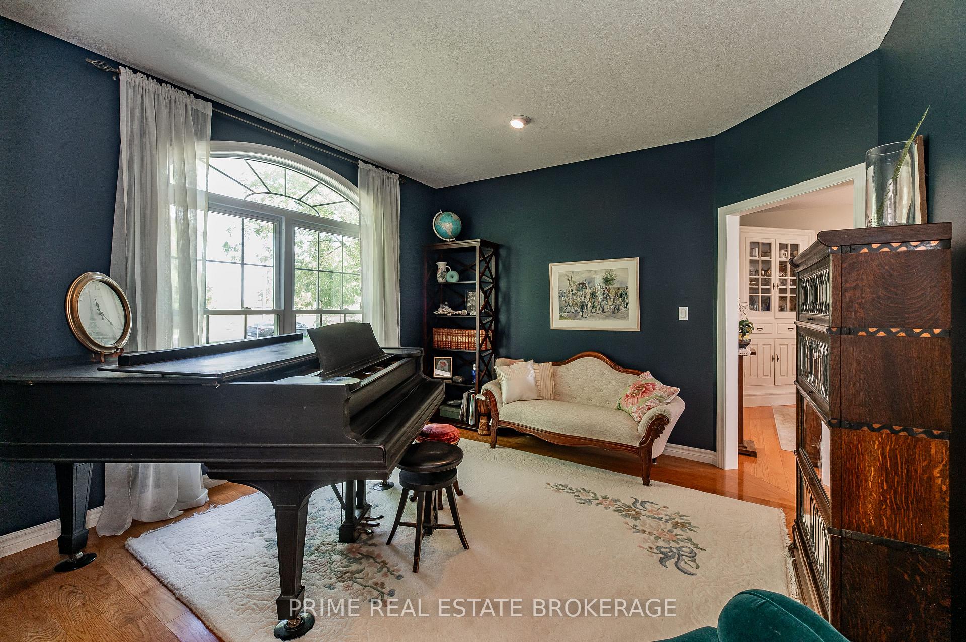 Photo 5 of 46821 Mapleton Line, Aylmer — HOMEH