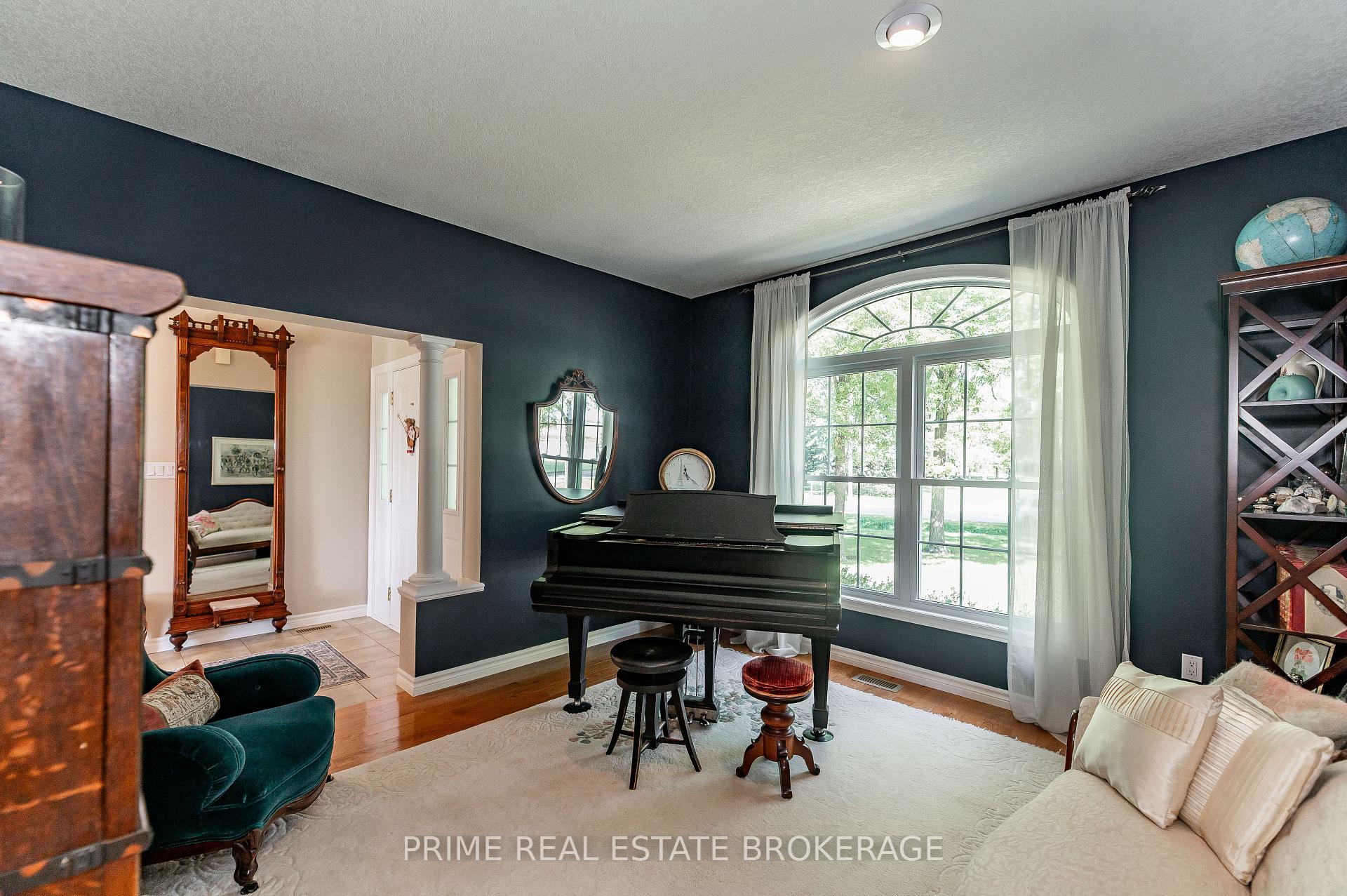 Photo 6 of 46821 Mapleton Line, Aylmer — HOMEH