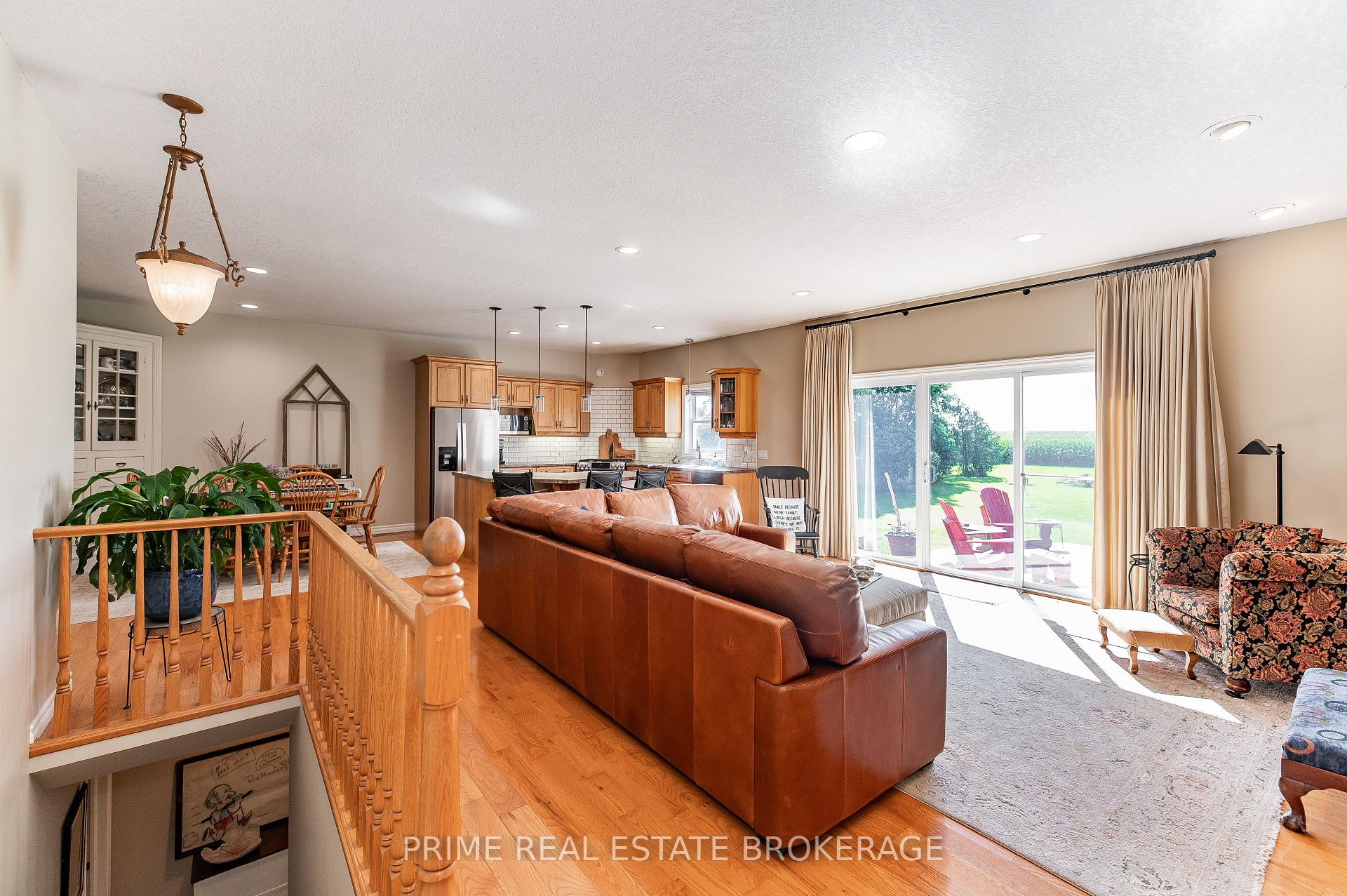 Photo 8 of 46821 Mapleton Line, Aylmer — HOMEH