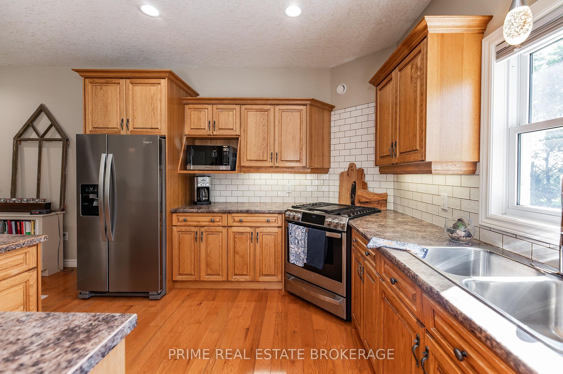 Photo 12 of 46821 Mapleton Line, Aylmer — HOMEH