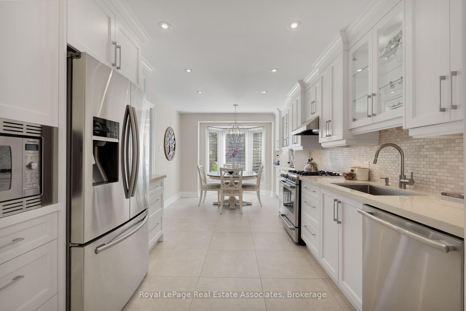 Photo 3 of Unit 29, 3265 South Millway, Mississauga, Erin Mills — HOMEH