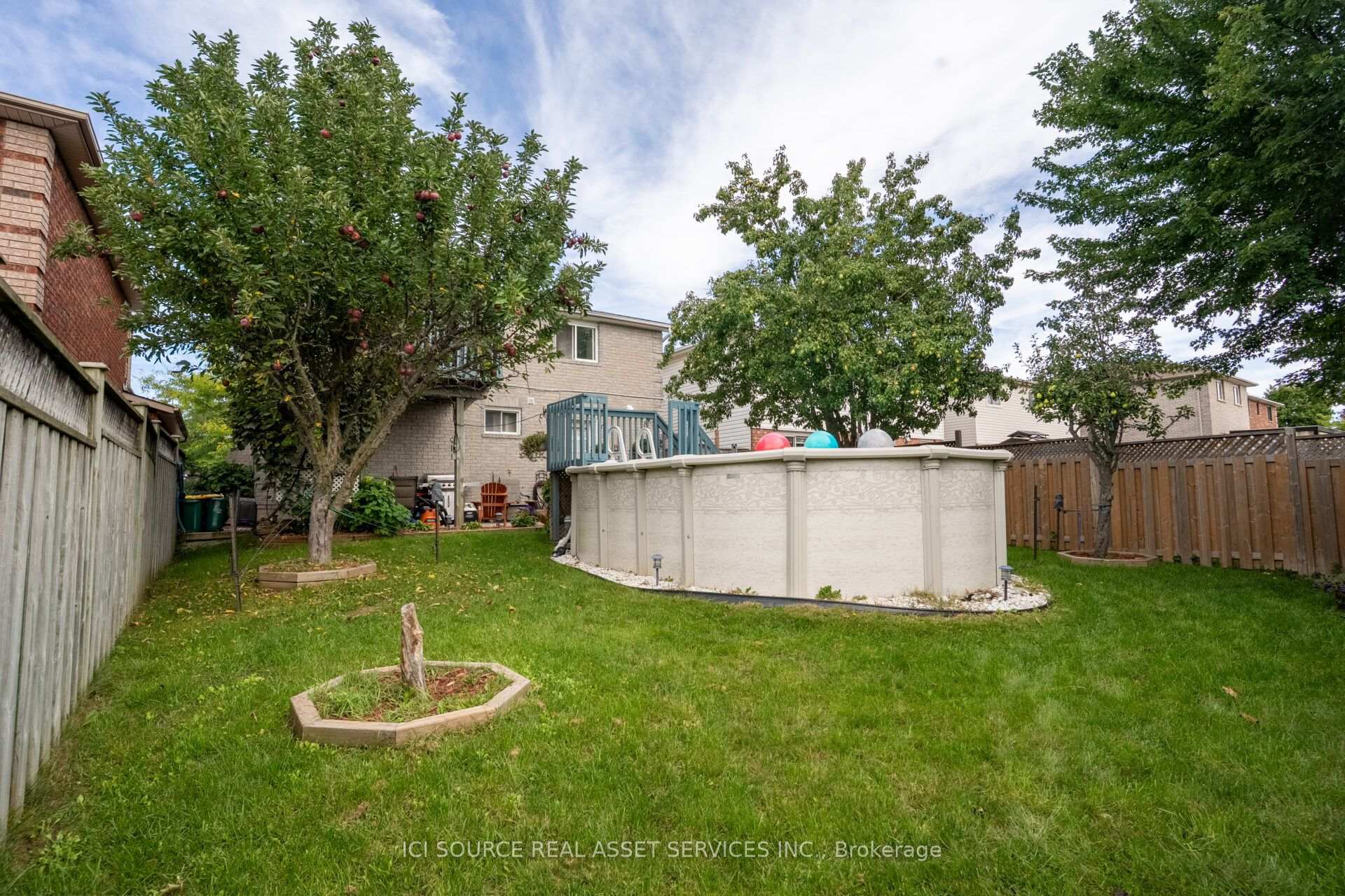 Photo 10 of 56 Hersey Crescent, Barrie, Holly — HOMEH