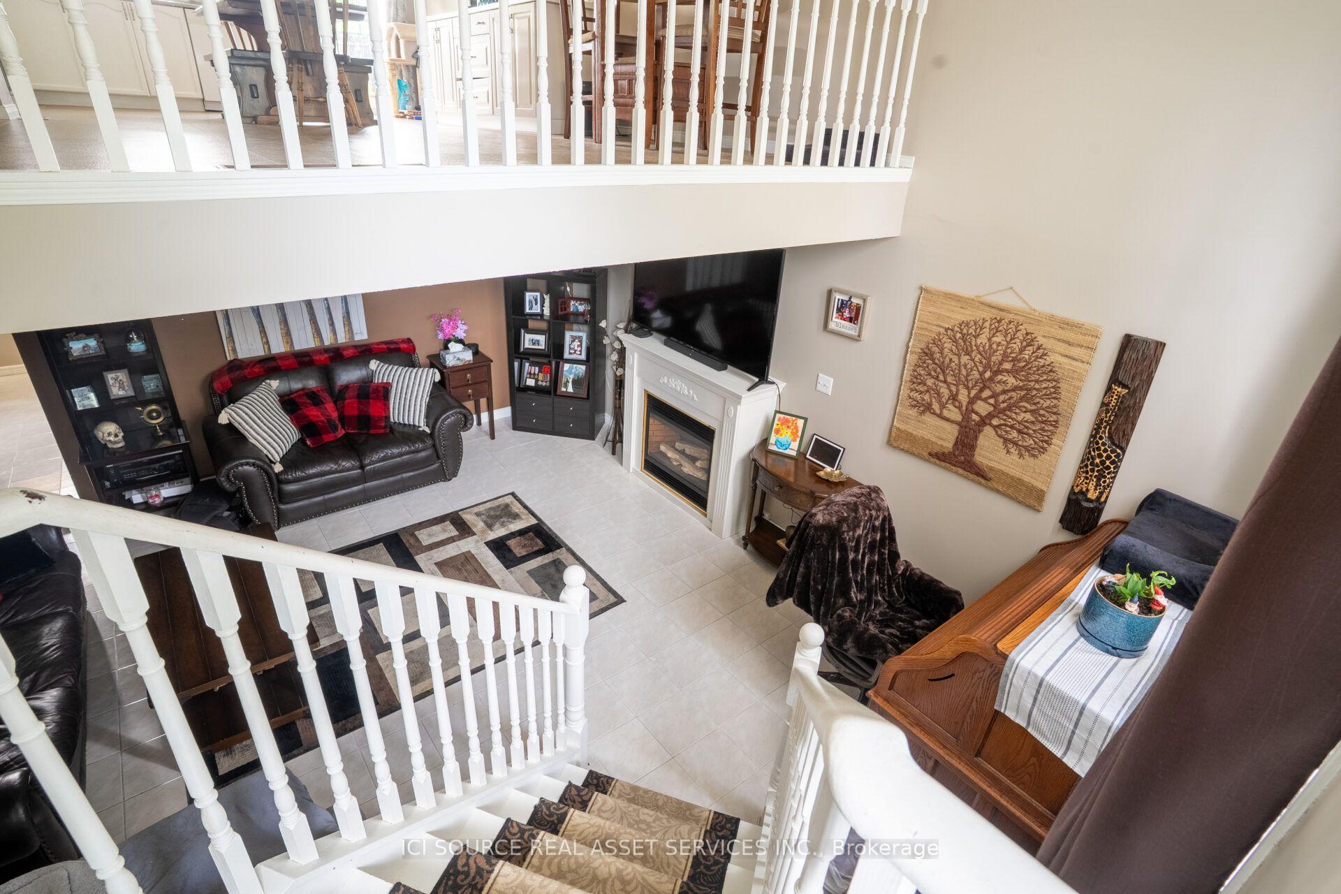 Photo 15 of 56 Hersey Crescent, Barrie, Holly — HOMEH