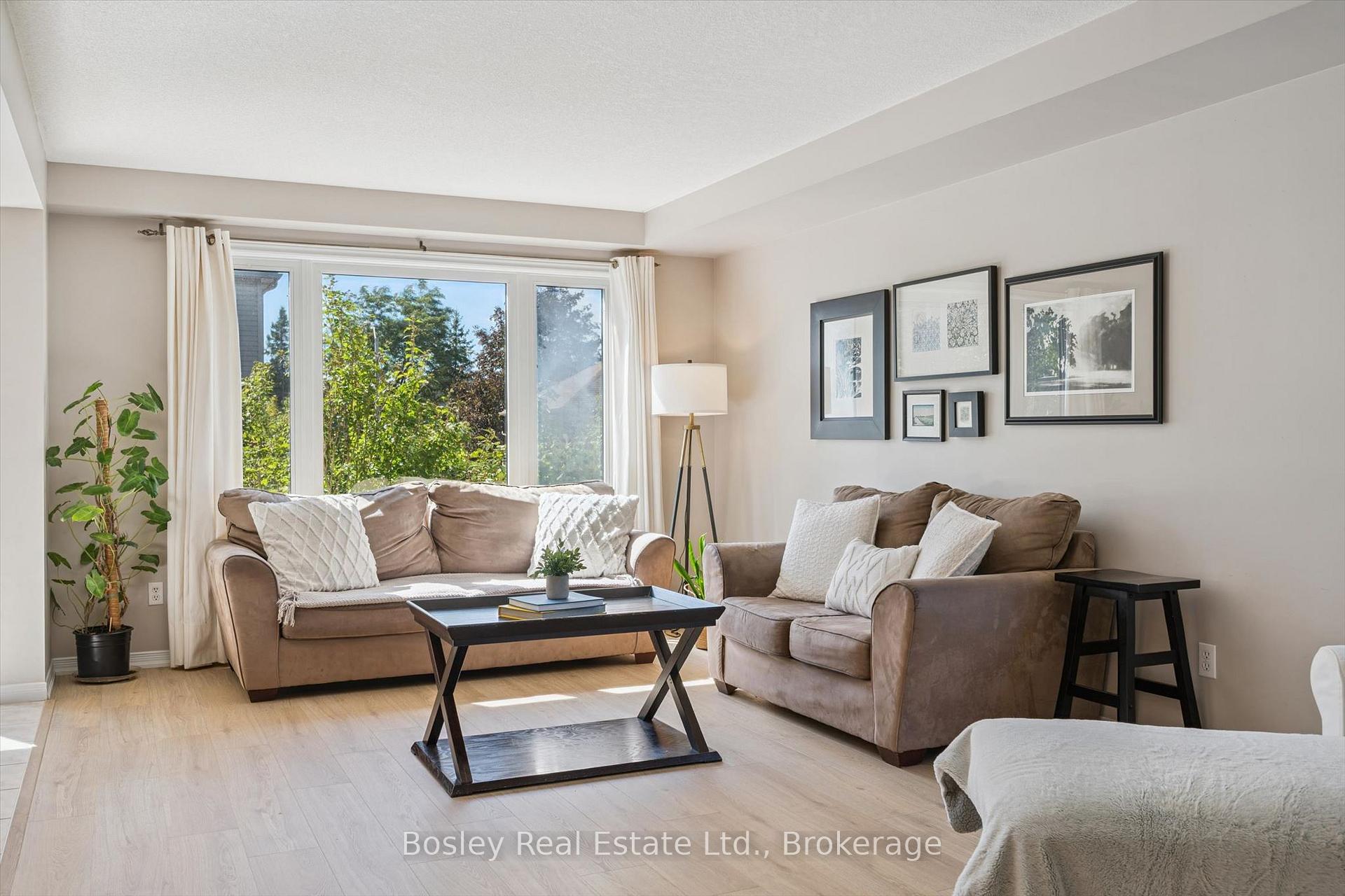 Photo 6 of 3 Hunt Street, Guelph, Pineridge/Westminster Woods — HOMEH
