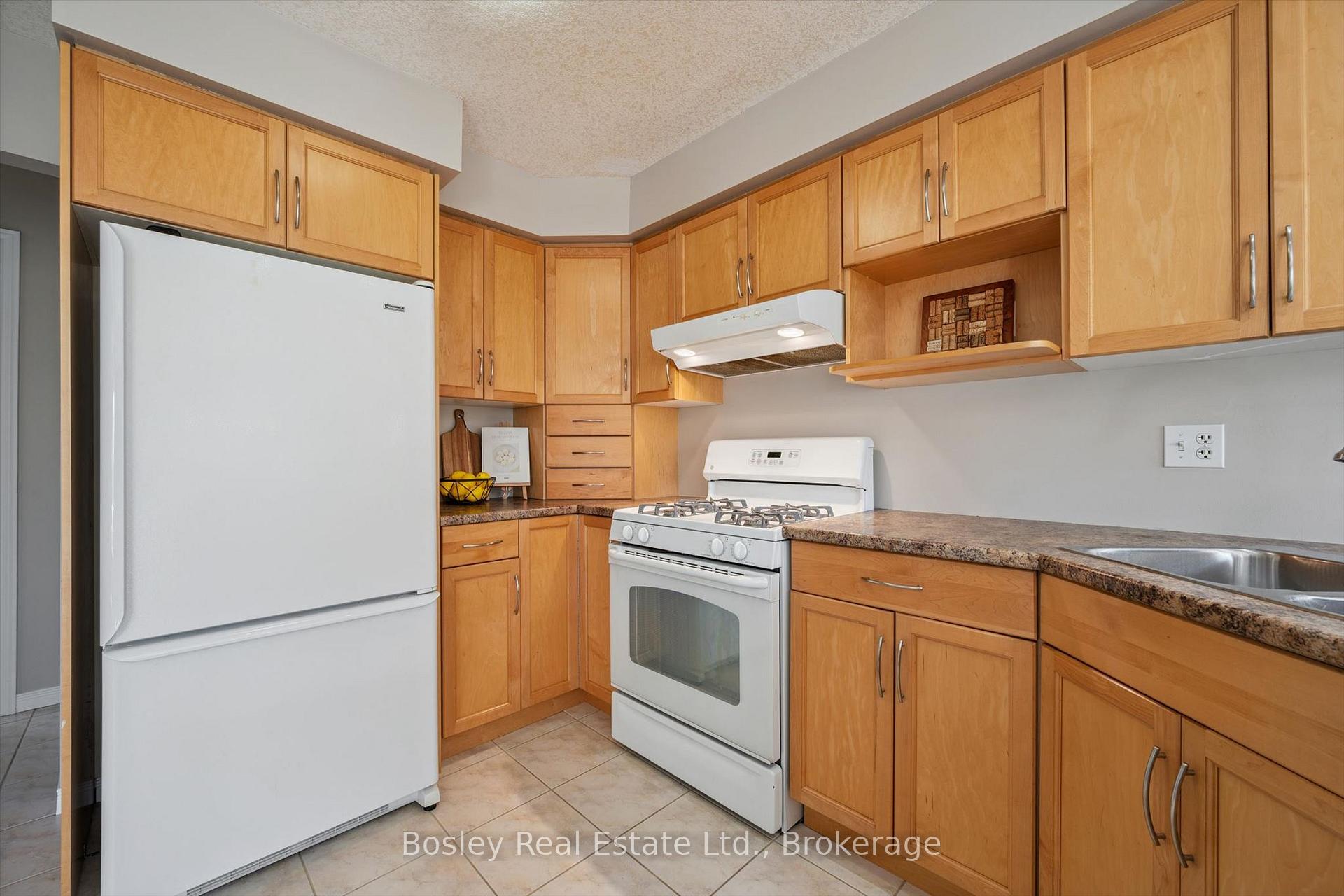 Photo 10 of 3 Hunt Street, Guelph, Pineridge/Westminster Woods — HOMEH