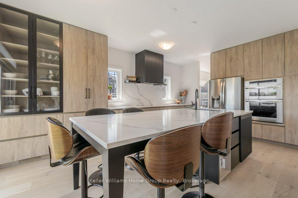 Photo 5 of 48 Macalister Boulevard, Guelph, Kortright East — HOMEH