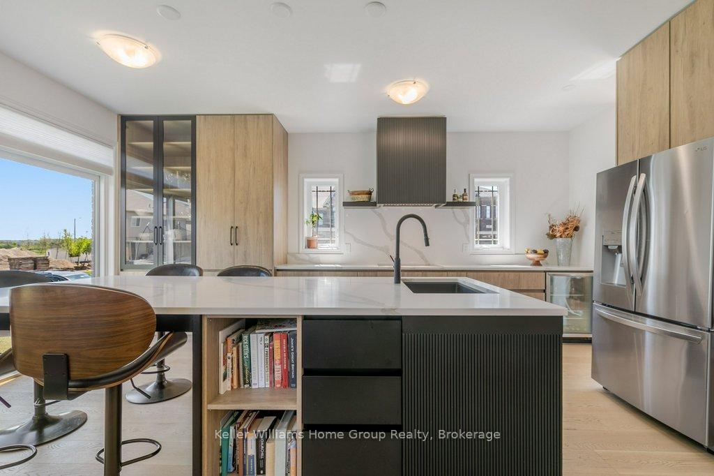 Photo 7 of 48 Macalister Boulevard, Guelph, Kortright East — HOMEH