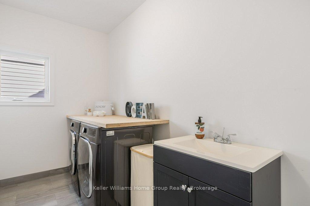 Photo 25 of 48 Macalister Boulevard, Guelph, Kortright East — HOMEH