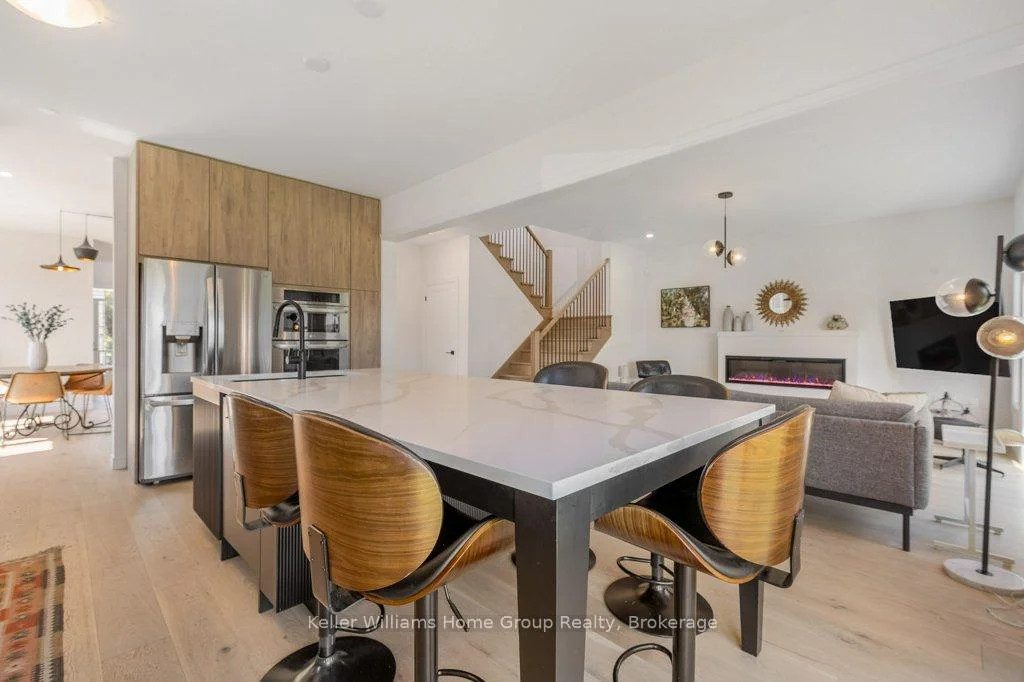 Photo 6 of 48 Macalister Boulevard, Guelph, Kortright East — HOMEH