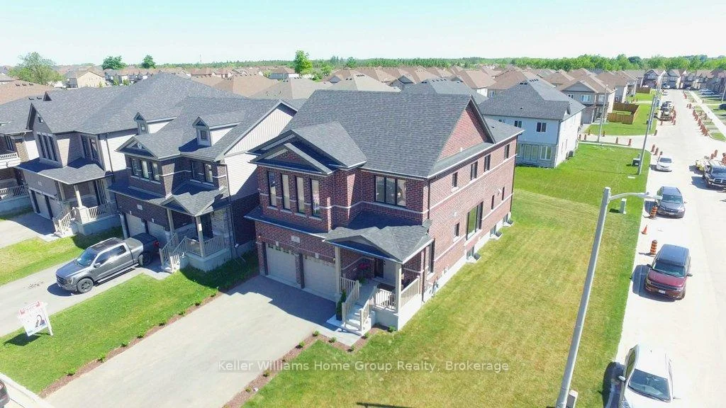 Photo 40 of 48 Macalister Boulevard, Guelph, Kortright East — HOMEH