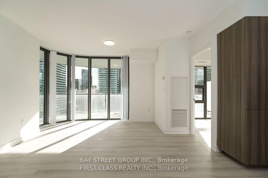 Photo 2 of Unit 1402, 11 Wellesley Street W, Toronto, Bay Street Corridor — HOMEH