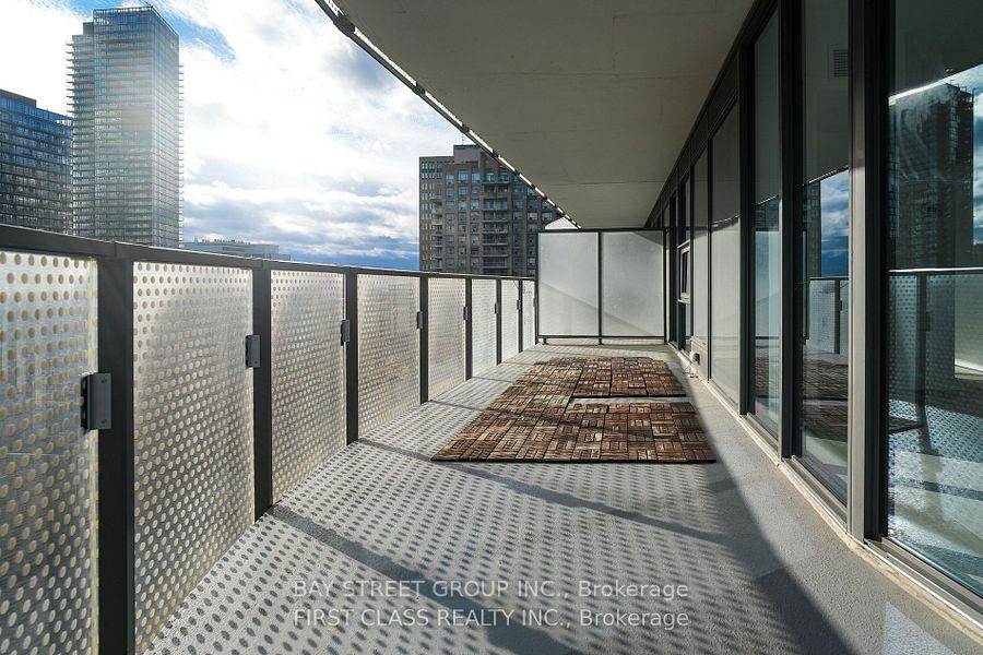 Photo 13 of Unit 1402, 11 Wellesley Street W, Toronto, Bay Street Corridor — HOMEH