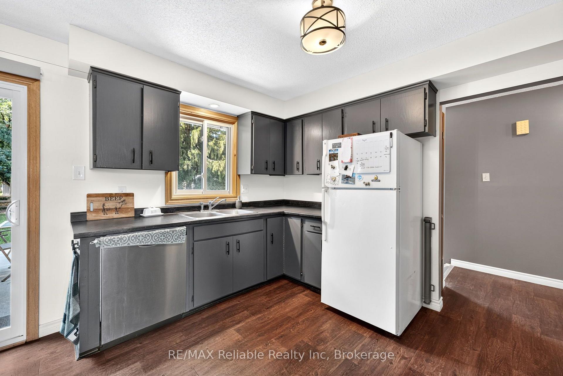Photo 8 of 38823 Vienna Street, Bluewater, Stanley — HOMEH