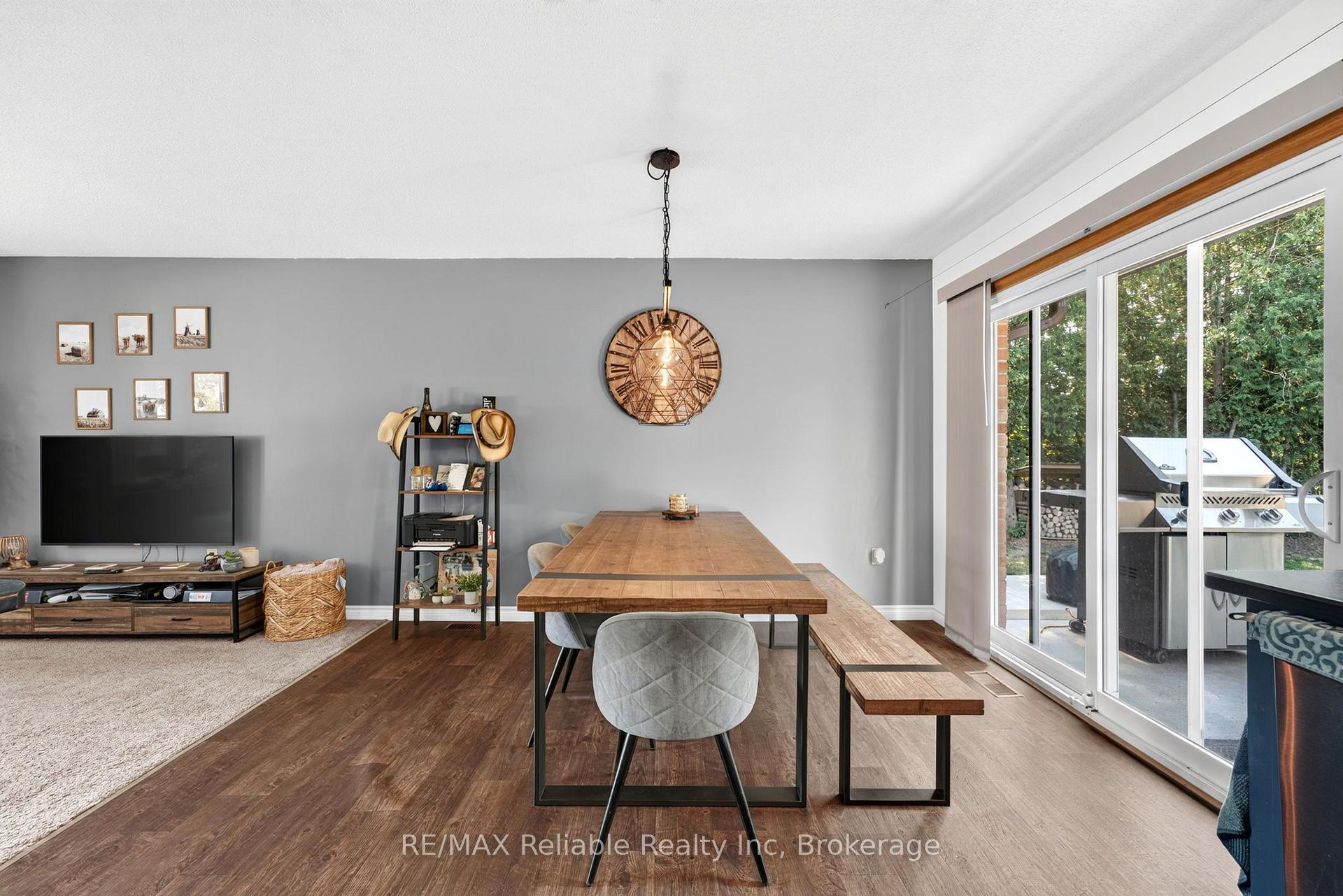 Photo 11 of 38823 Vienna Street, Bluewater, Stanley — HOMEH