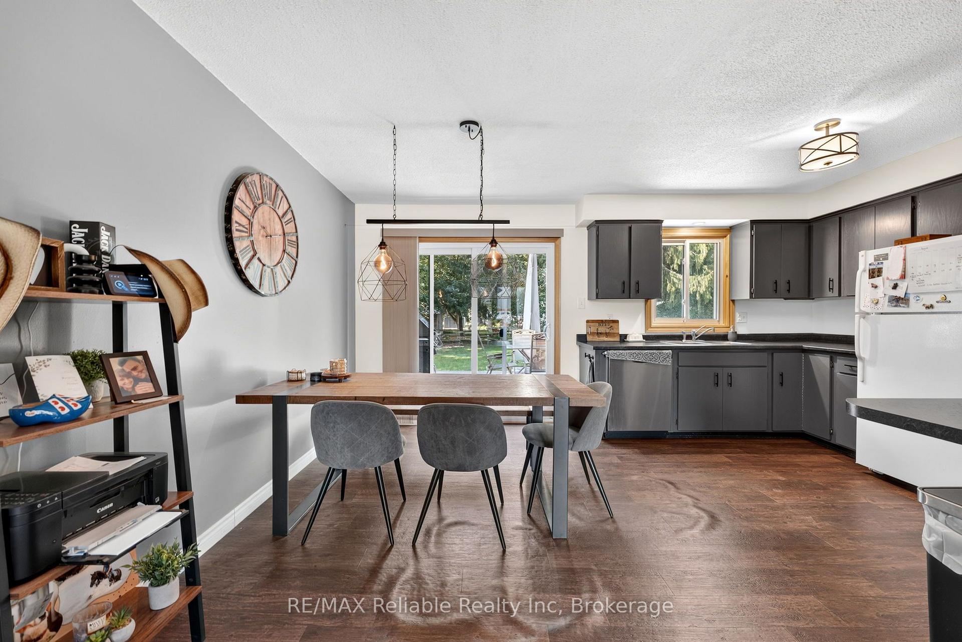 Photo 13 of 38823 Vienna Street, Bluewater, Stanley — HOMEH