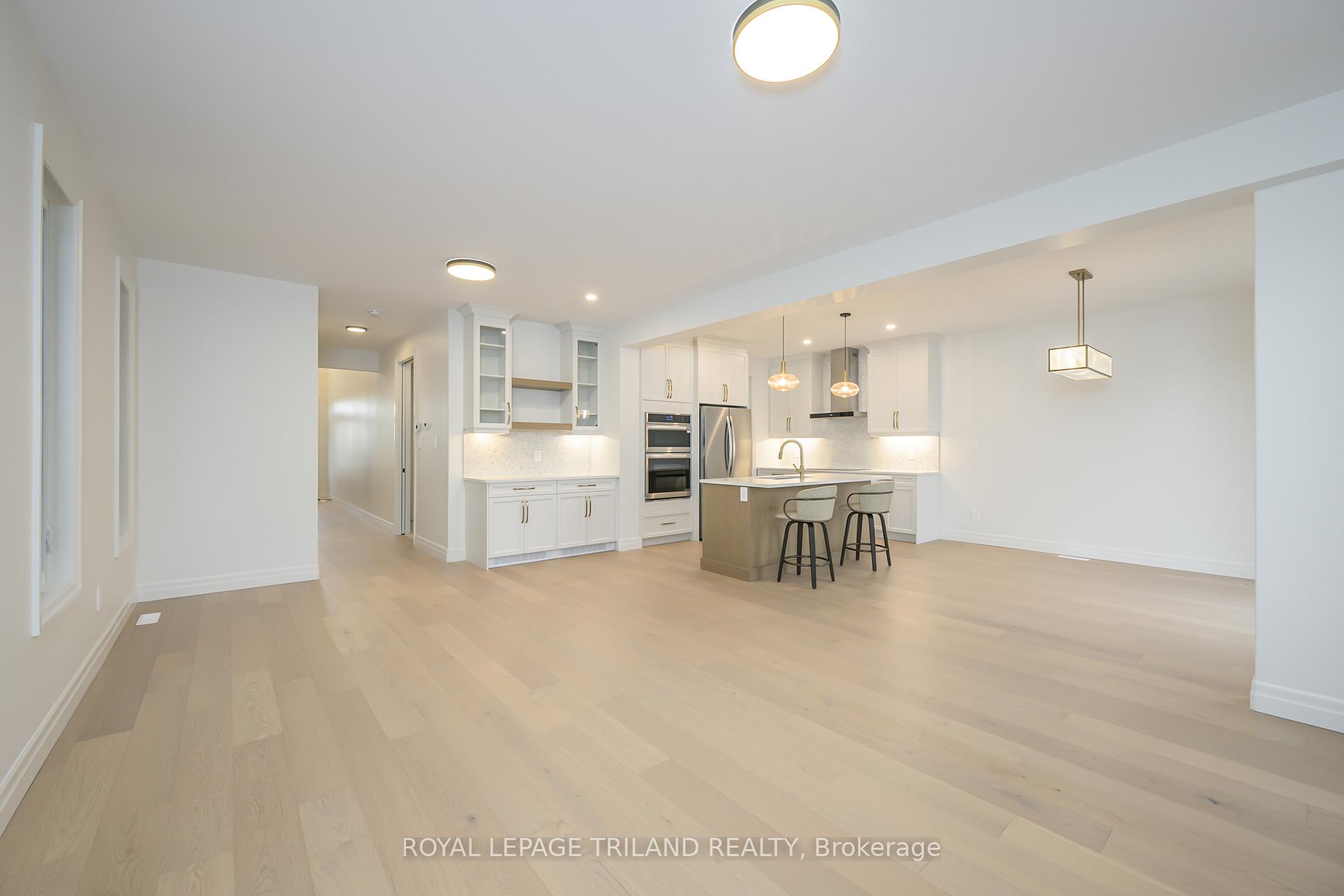 Photo 9 of 4211 Liberty Crossing, London, South V — HOMEH