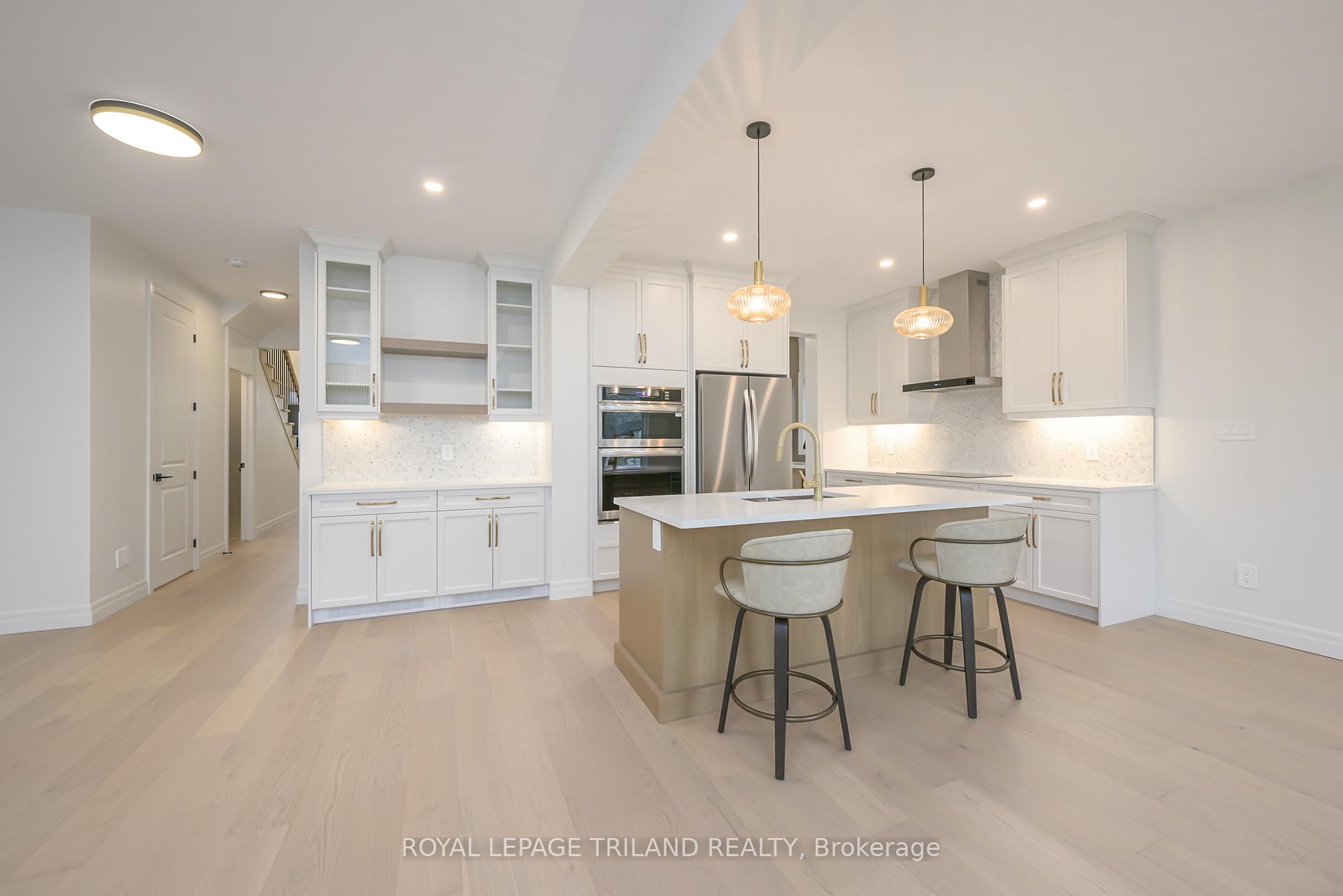 Photo 10 of 4211 Liberty Crossing, London, South V — HOMEH
