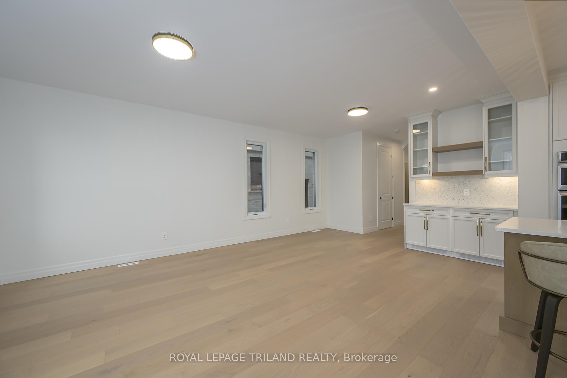 Photo 16 of 4211 Liberty Crossing, London, South V — HOMEH