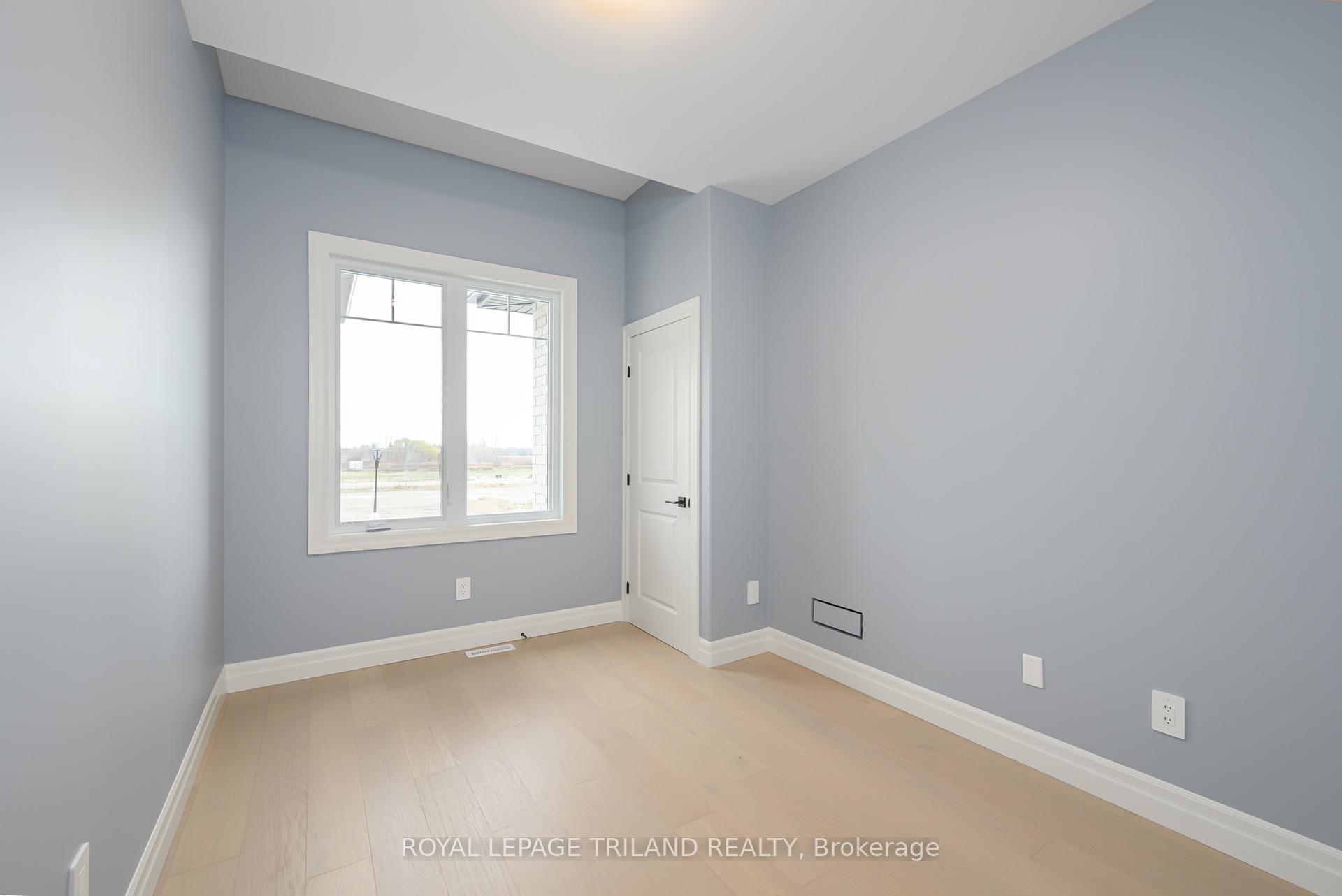 Photo 30 of 4211 Liberty Crossing, London, South V — HOMEH