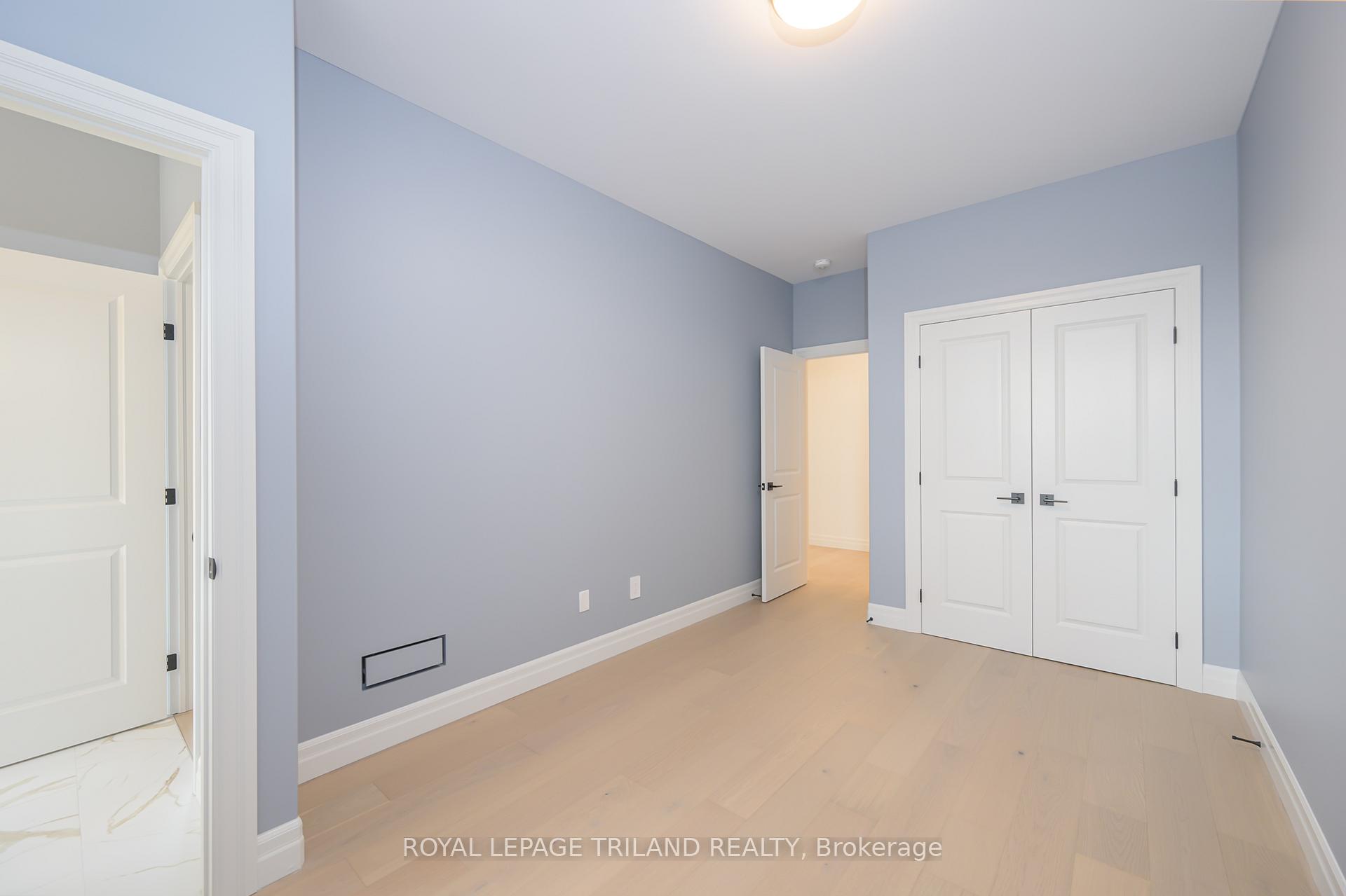 Photo 31 of 4211 Liberty Crossing, London, South V — HOMEH