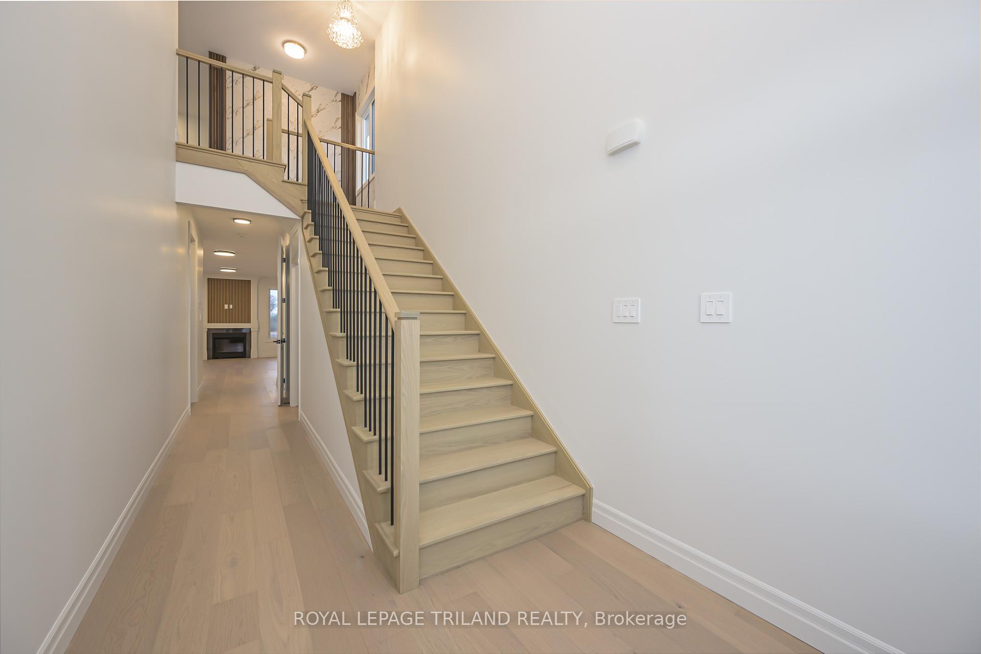 Photo 35 of 4211 Liberty Crossing, London, South V — HOMEH