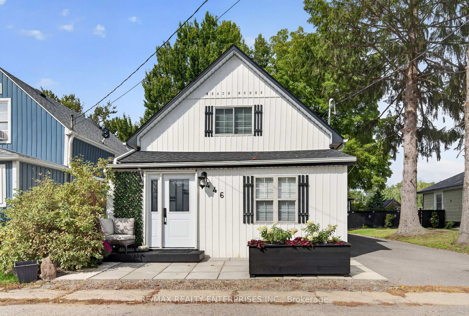 Photo of 446 Cambridge Road W