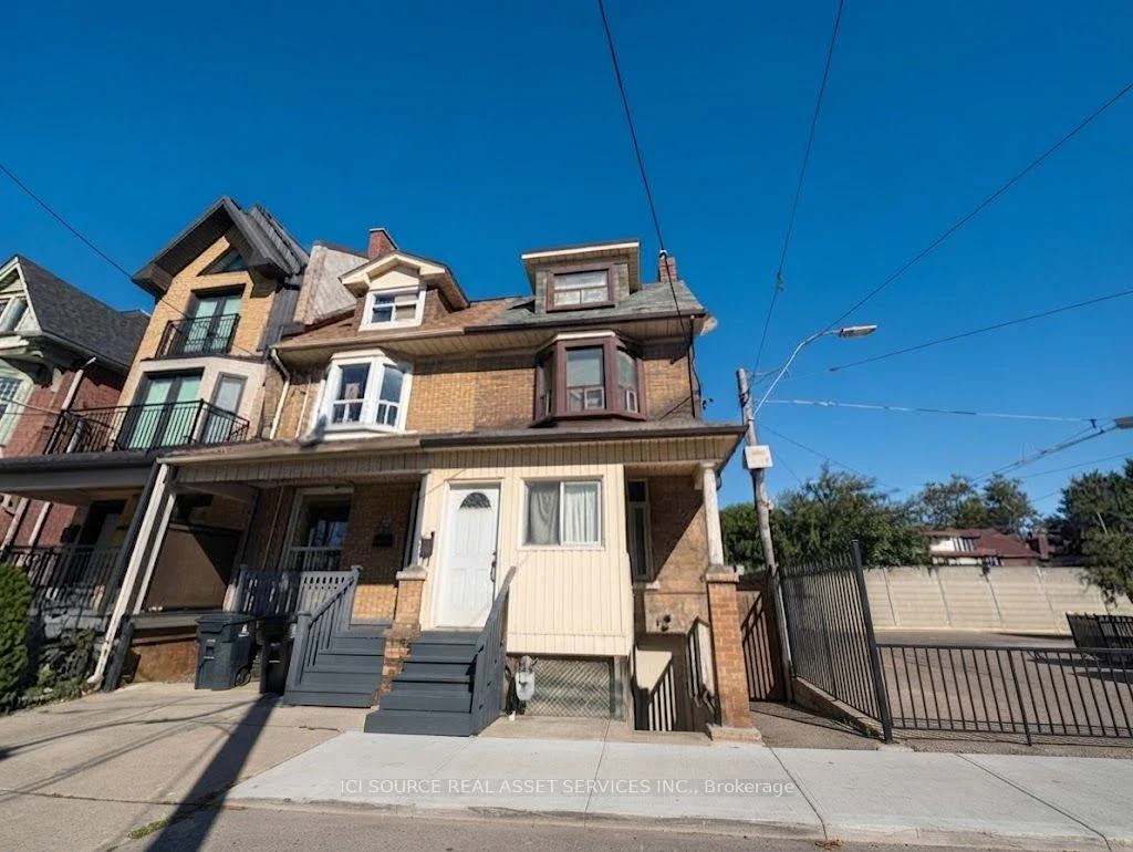 Photo 1 of Unit 1, 849 Bathurst Street, Toronto, The Annex — HOMEH