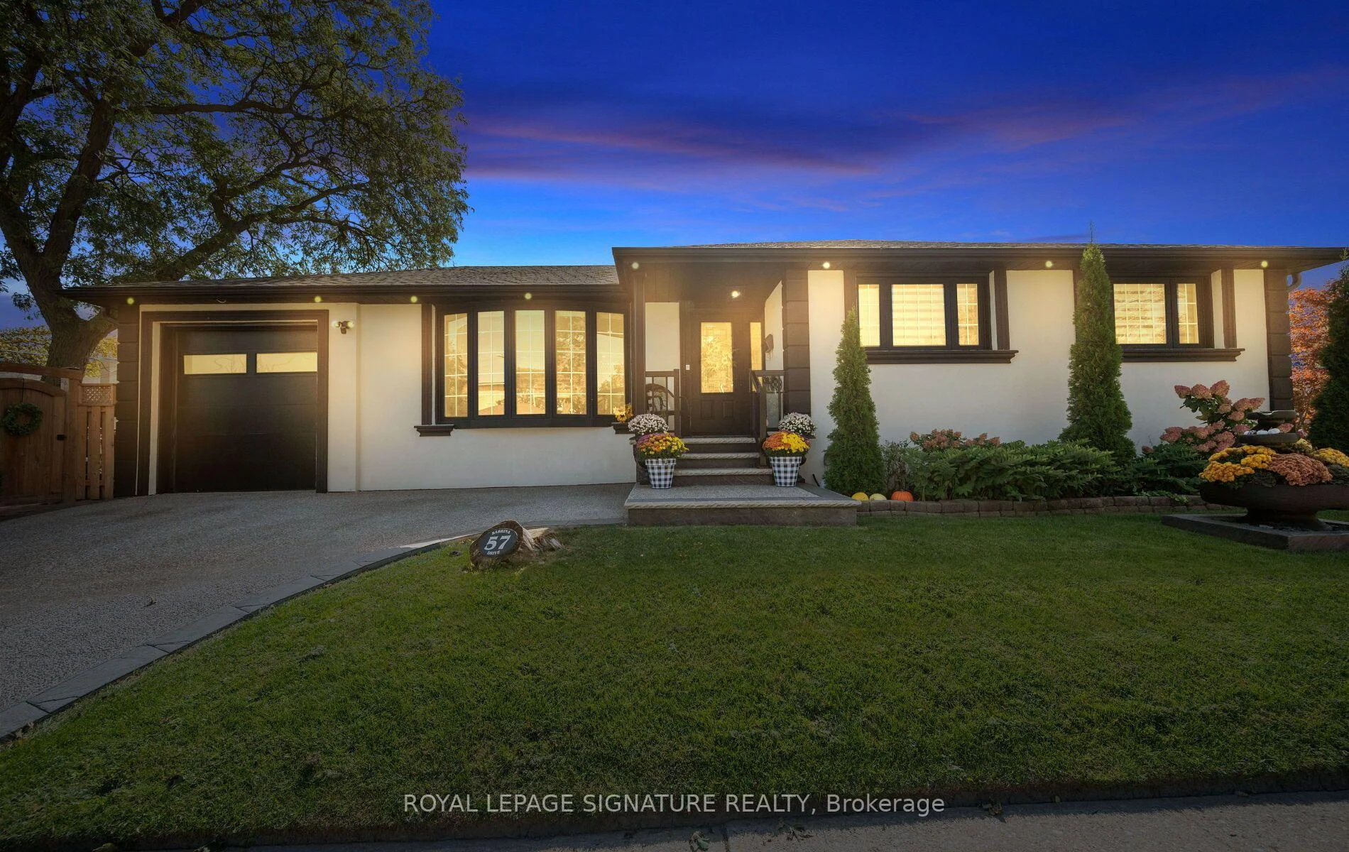 Photo 3 of 57 Sabrina Drive, Etobicoke, Willowridge-Martingrove-Richview — HOMEH