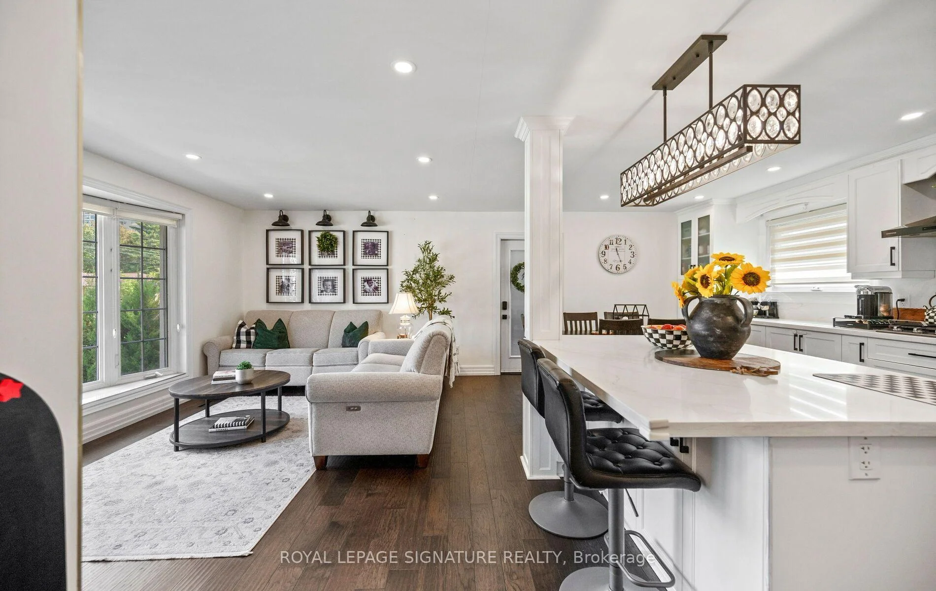Photo 5 of 57 Sabrina Drive, Etobicoke, Willowridge-Martingrove-Richview — HOMEH