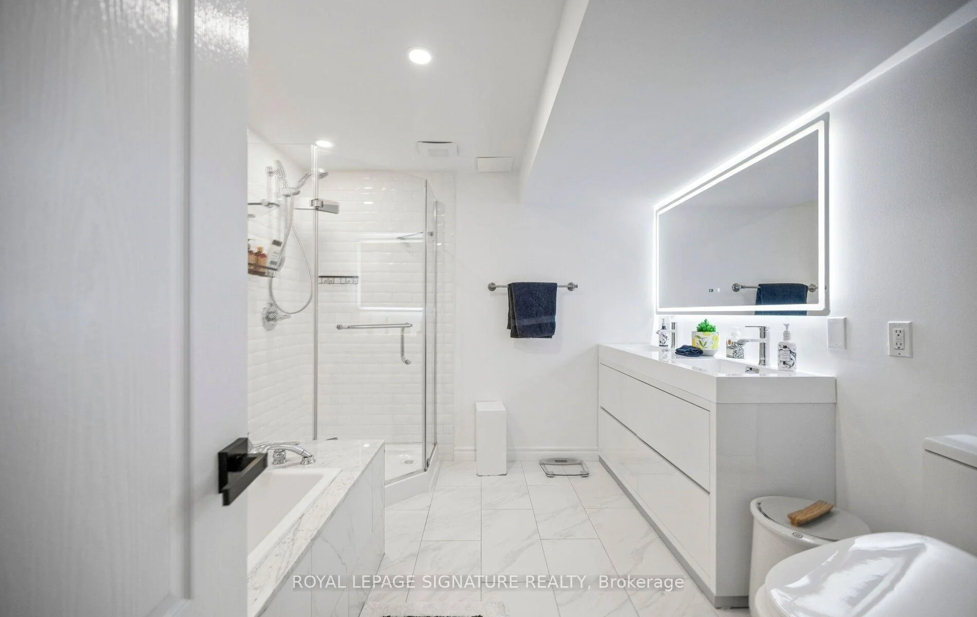 Photo 45 of 57 Sabrina Drive, Etobicoke, Willowridge-Martingrove-Richview — HOMEH