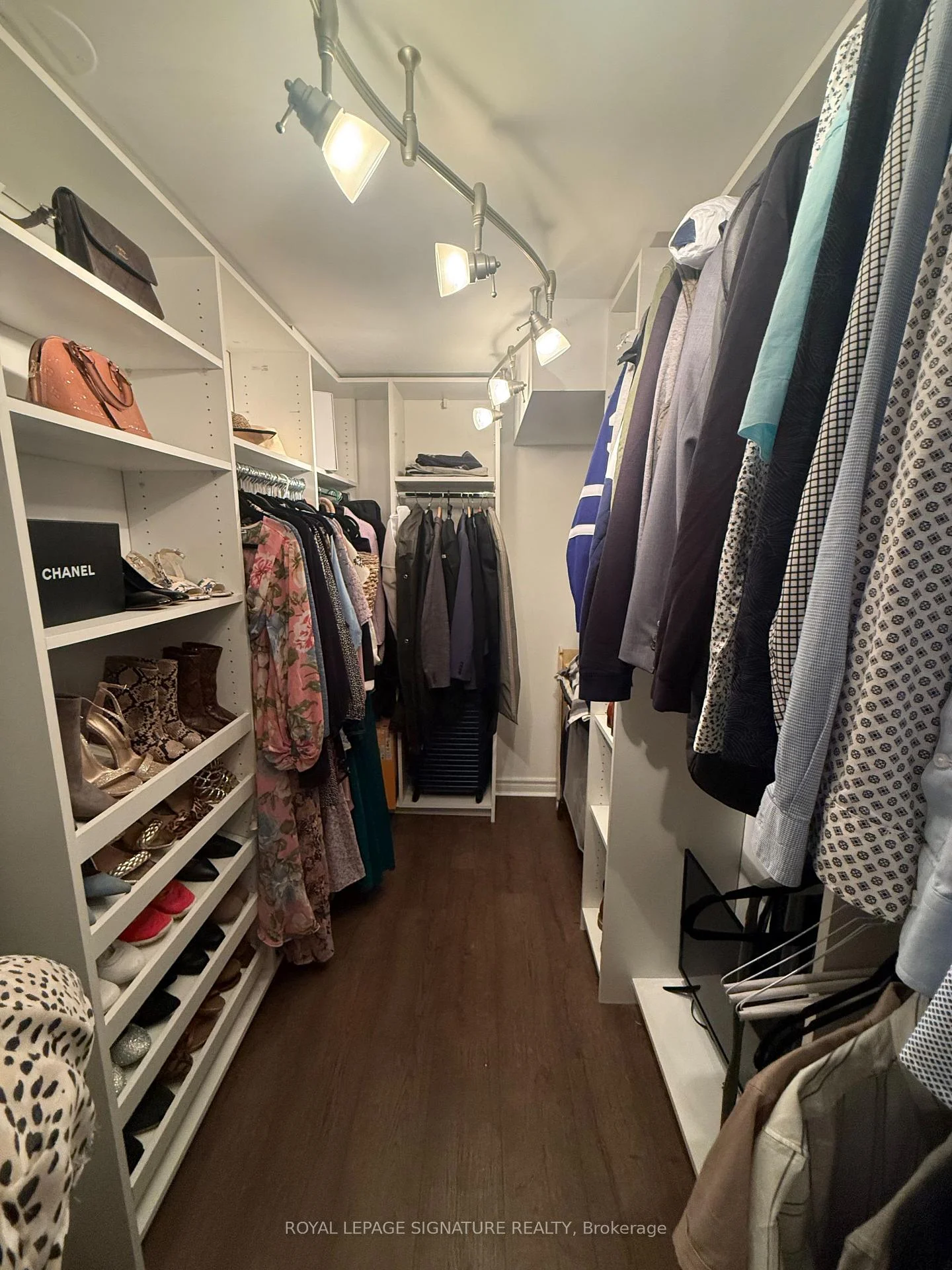 Photo 49 of 57 Sabrina Drive, Etobicoke, Willowridge-Martingrove-Richview — HOMEH