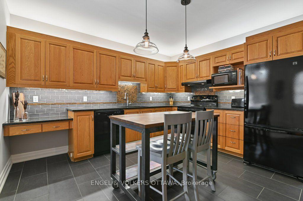 Photo 15 of 390 Winston Avenue, Ottawa, Westboro West — HOMEH