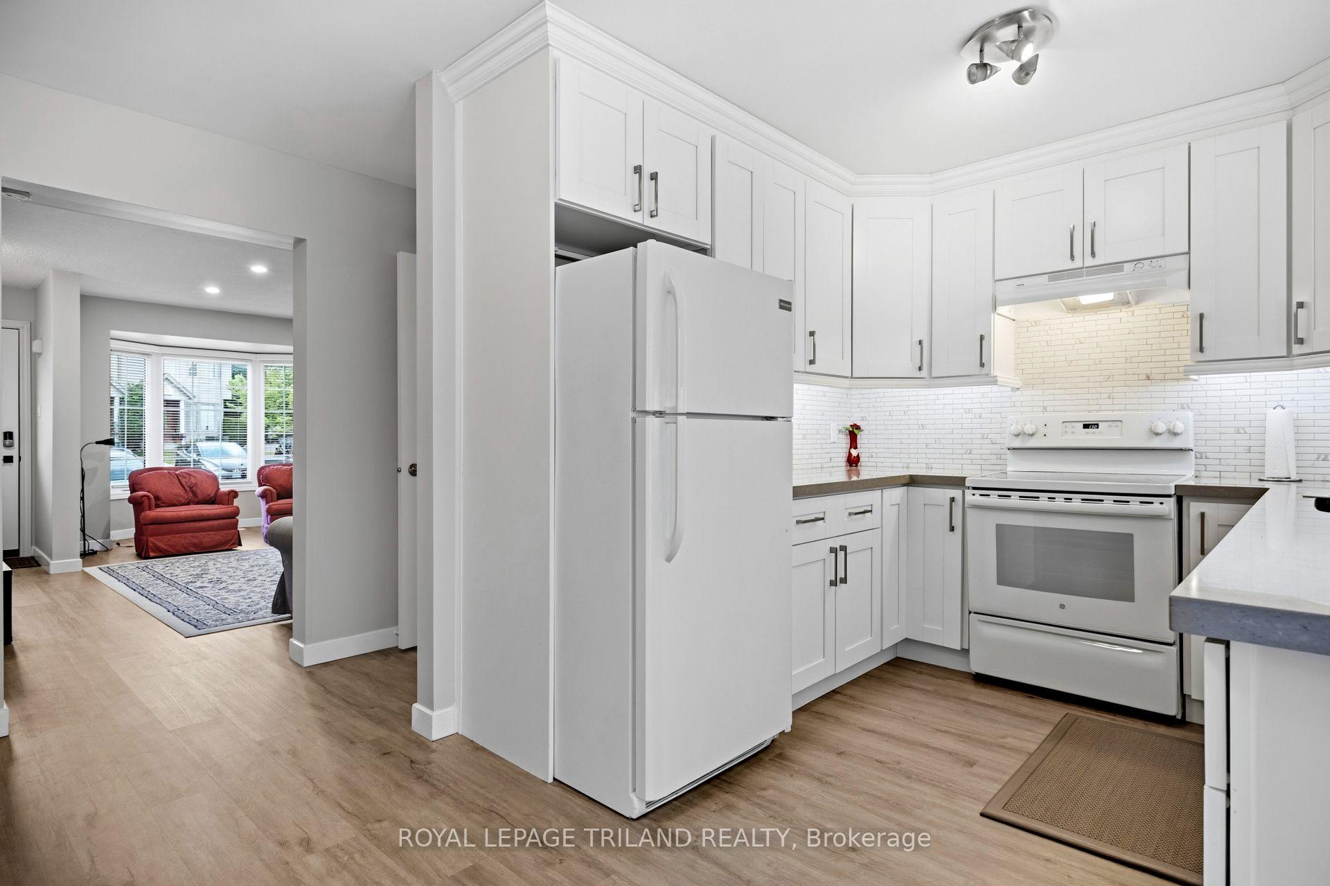 Photo 11 of Unit 4, 50 Chapman Court, London, North I — HOMEH