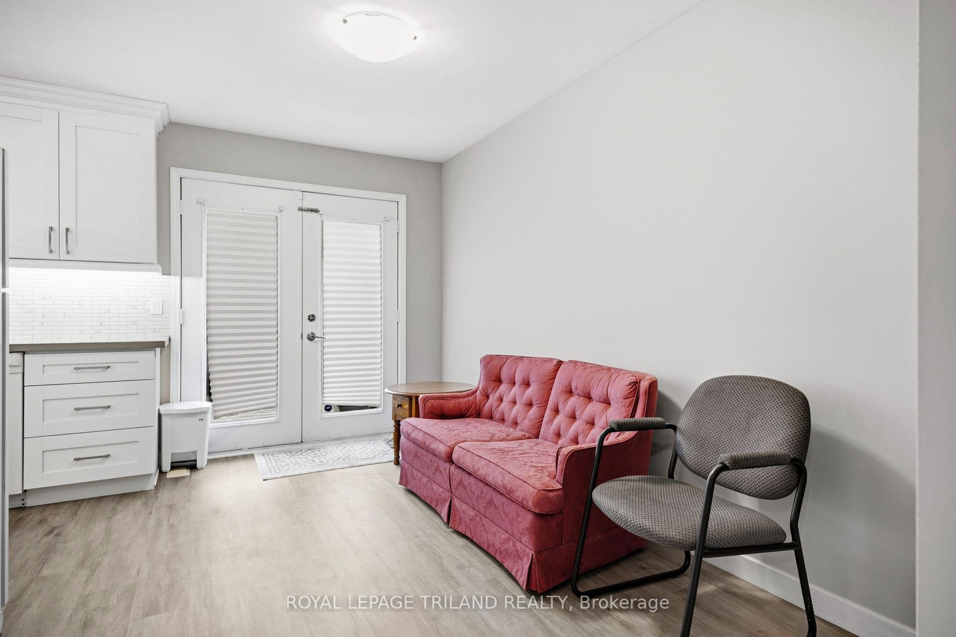 Photo 12 of Unit 4, 50 Chapman Court, London, North I — HOMEH